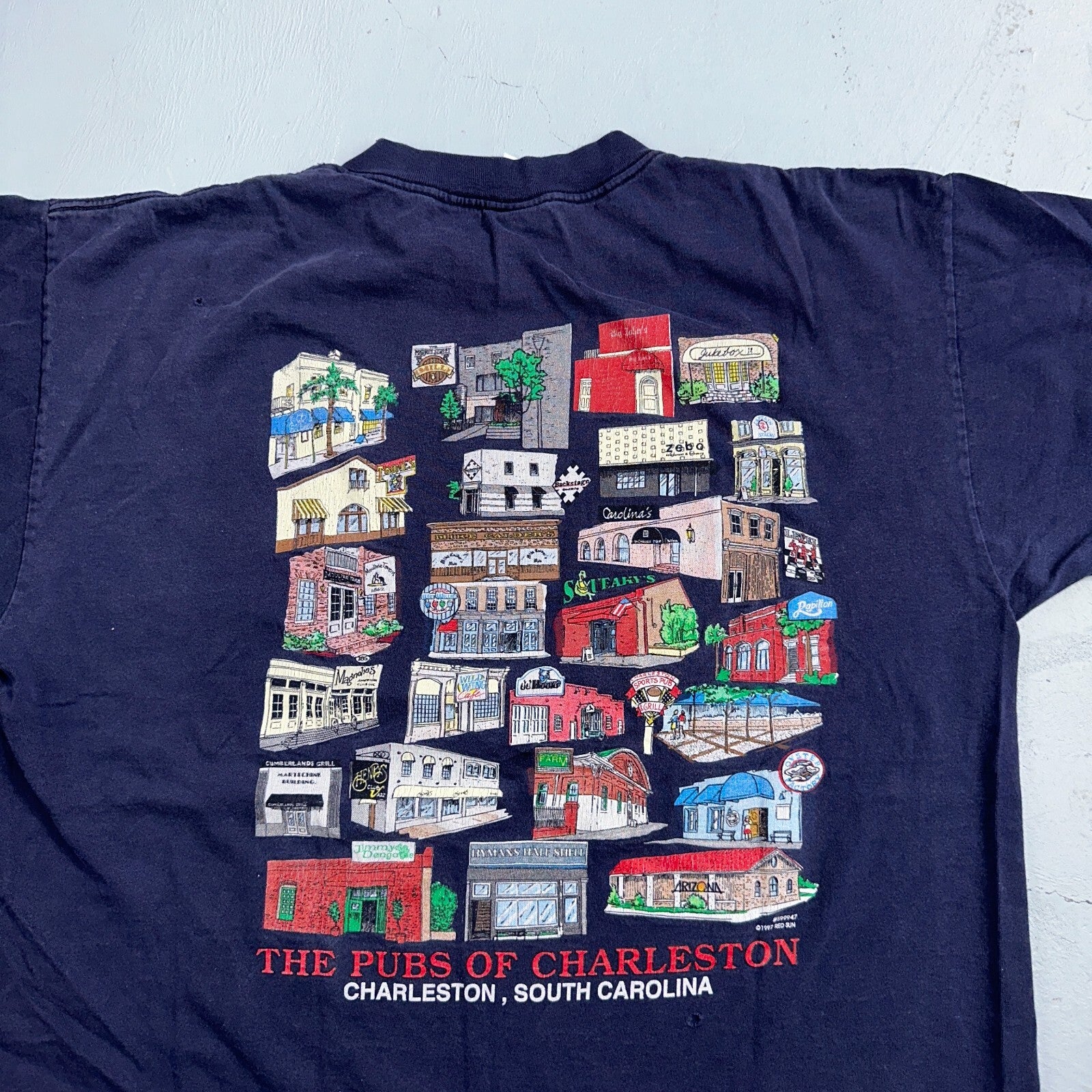 Charleston North Carolina VTG T Shirt Pubs Bar Hopping Drinking Alcohol Y2K