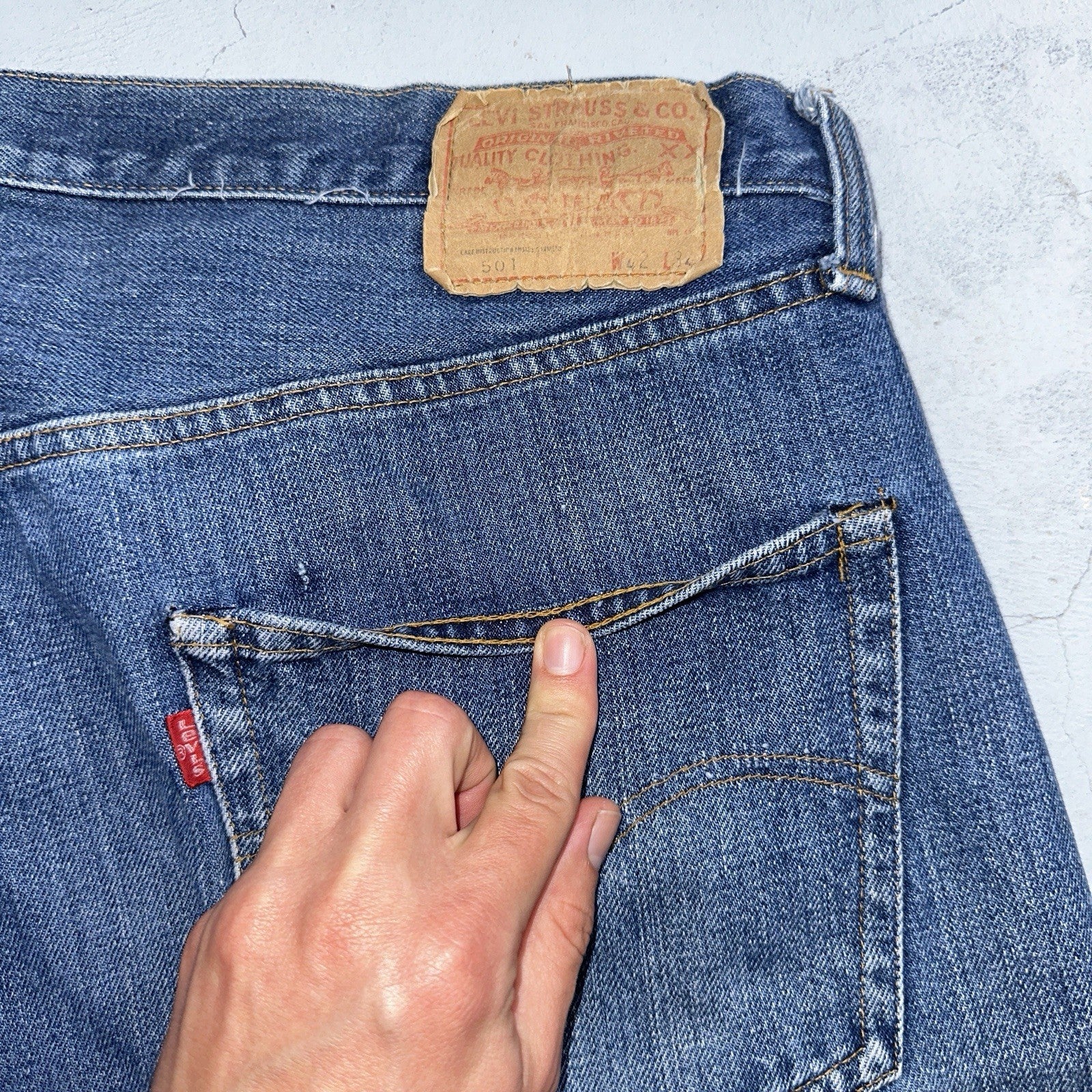 Levis 501 Vintage 80s Redline Selvedge USA XX Jeans Med Wash 42x34 Act 39x31