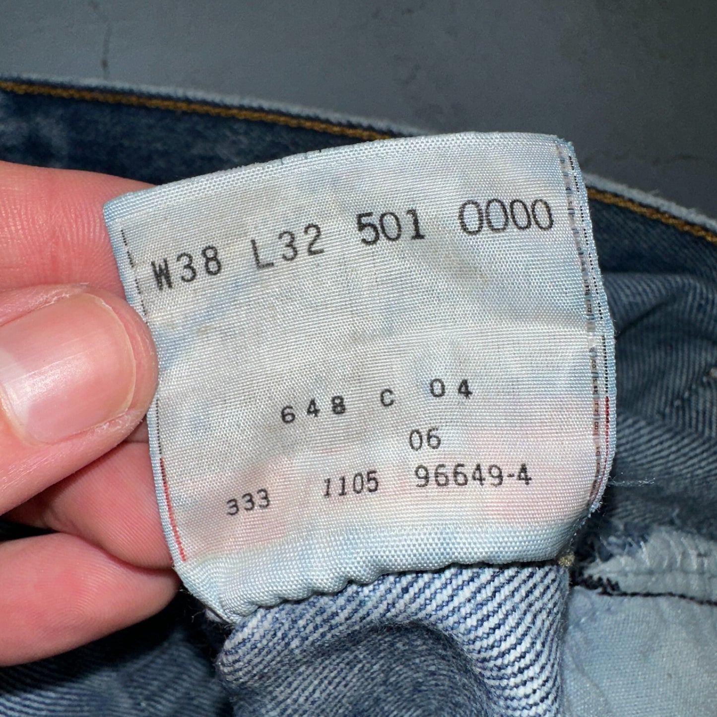 Levis 501 Vintage Y2K Mexico Straight Leg Jeans 38x32 90s Med Wash Act 36x28