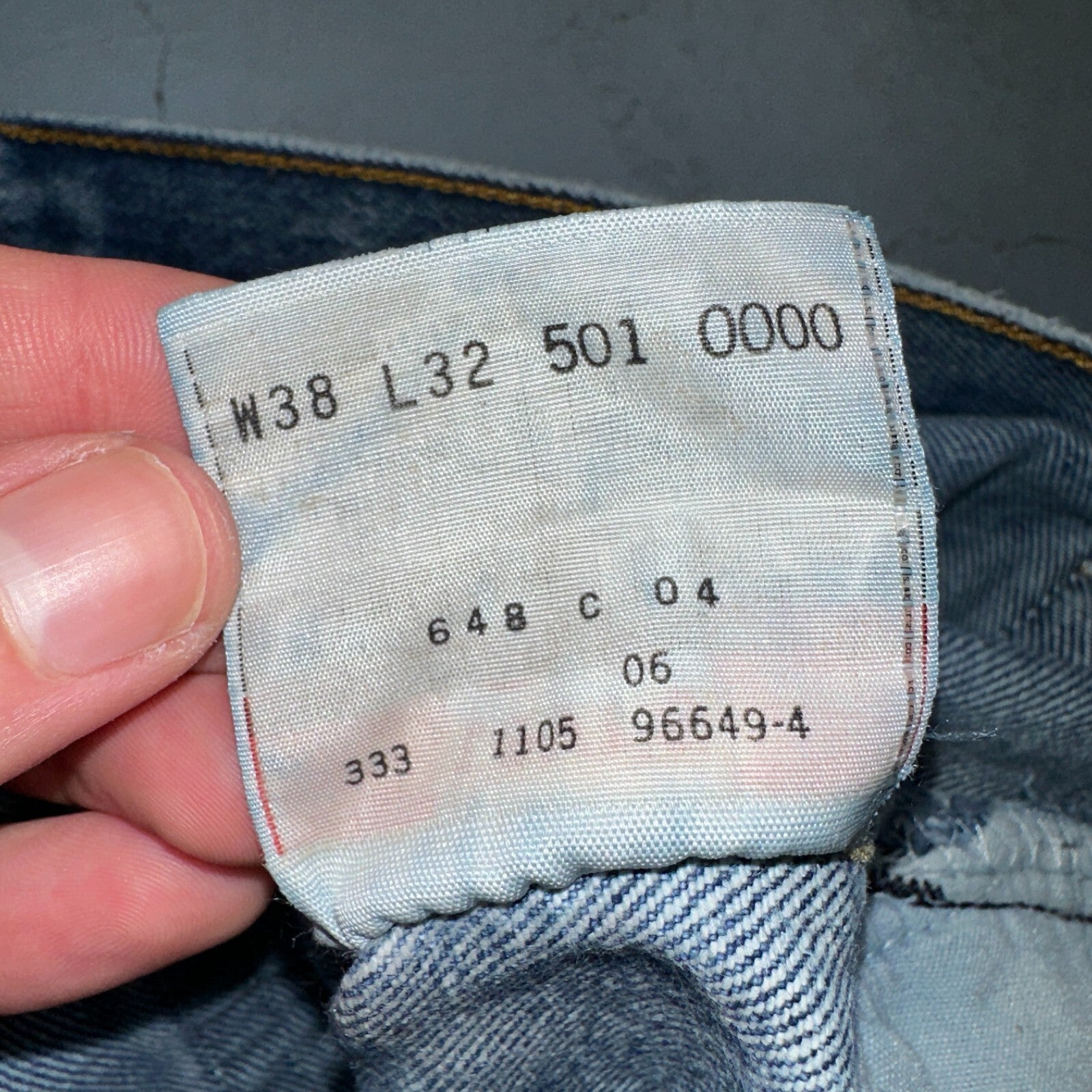 Levis 501 Vintage Y2K Mexico Straight Leg Jeans 38x32 90s Med Wash Act 36x28