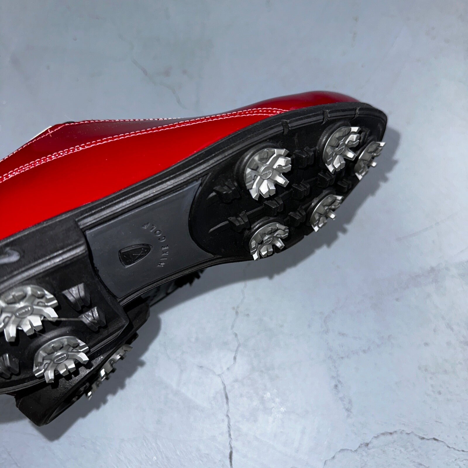 Nike Women's Size 8 Verdana Last Nike Air Red Slip On Golf Shoes 305276-661