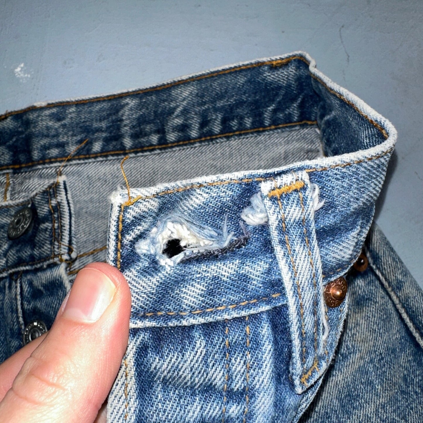 Levis 501 Vintage 80s Redline Selvedge USA XX Jeans Med Wash 28x34 Act 26x30