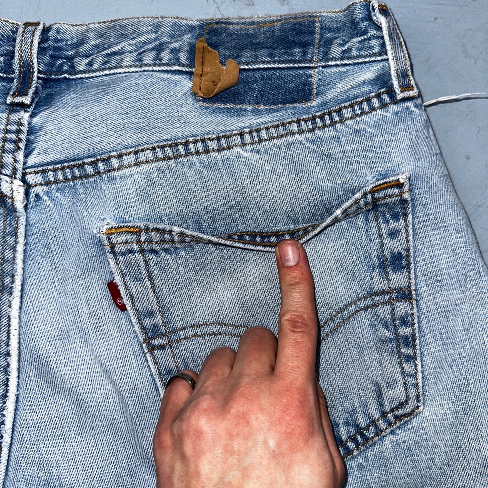 Levis 501 Vintage 90s USA XX Straight Leg Jeans Blue Light Wash 34x34 Act 32x32