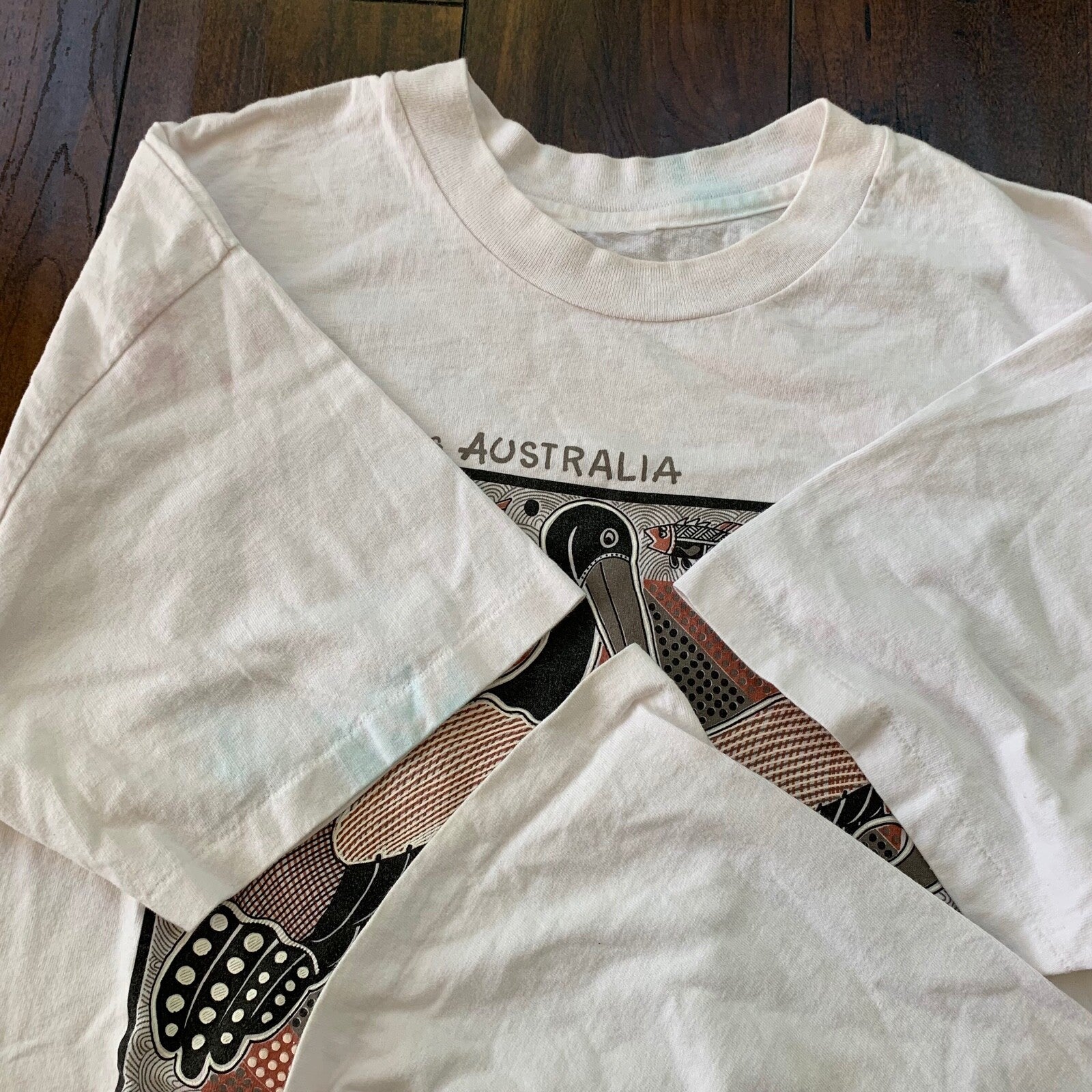 Australia Vintage T Shirt Travel Birds Pelican Ocean Beach Vacation Travel Rap