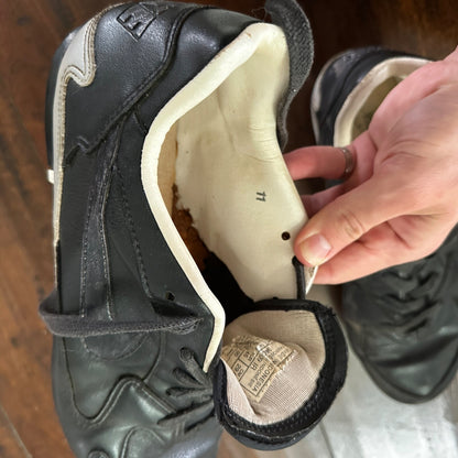 Nike Vintage 90s Mens Size 11 Sharks Sneakers Shoes Cleats Black 1994 Football