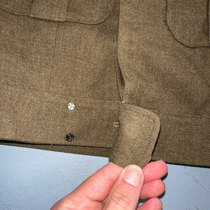 WWII US Army E-6 Ike Jacket 25th Infantry Division Patches WW2 Size 34R Wool