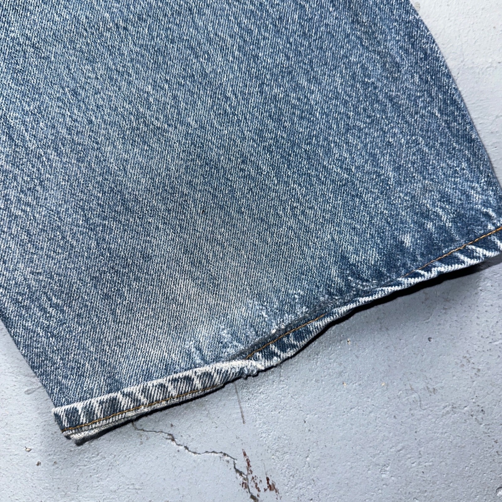 Levis 501 Vintage 90s USA XX Straight Leg Jeans Blue Light Wash 46x32 Act 42x28
