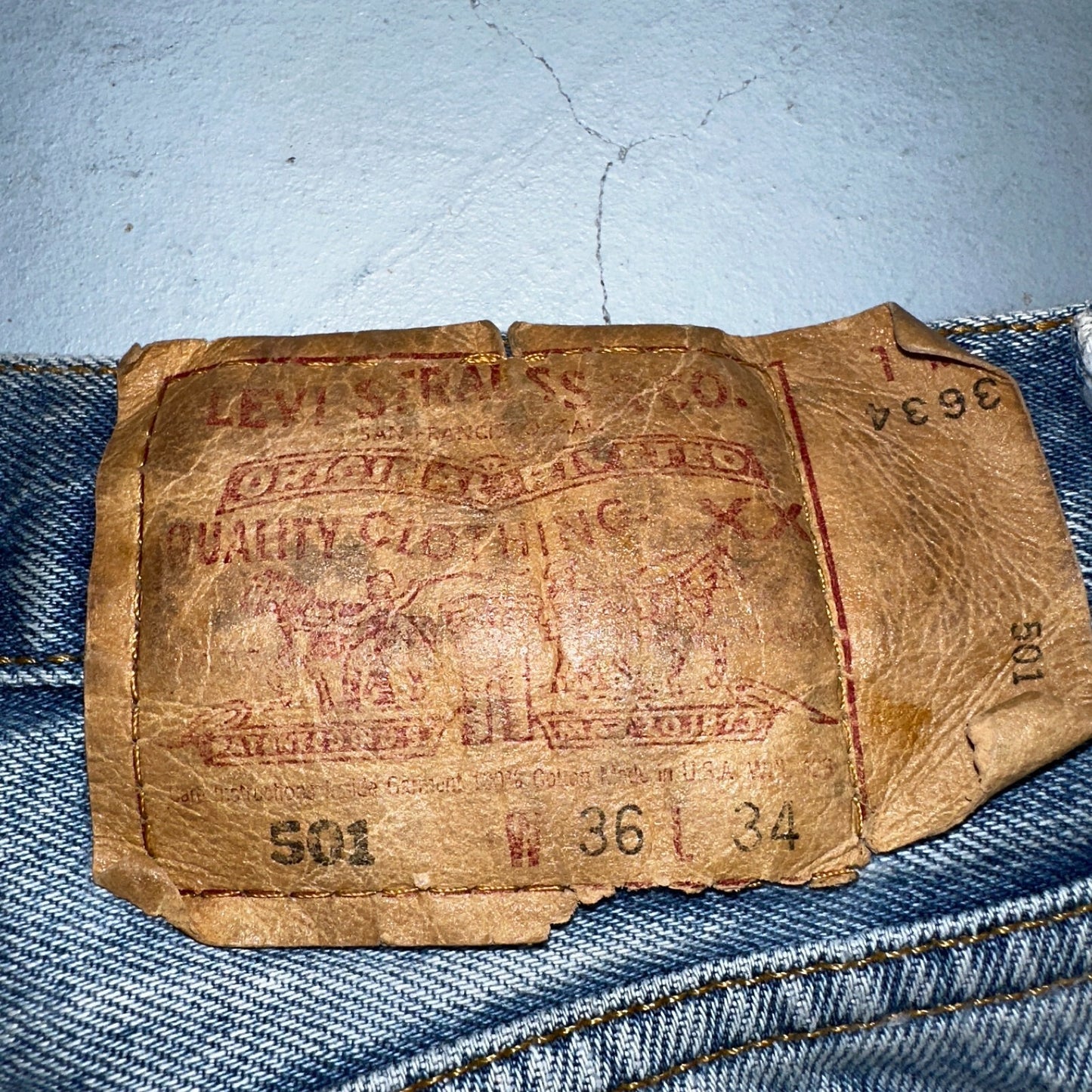 Levis 501 Vintage 90s USA XX Straight Leg Jeans Blue Light Wash 36x34 Act 34x33