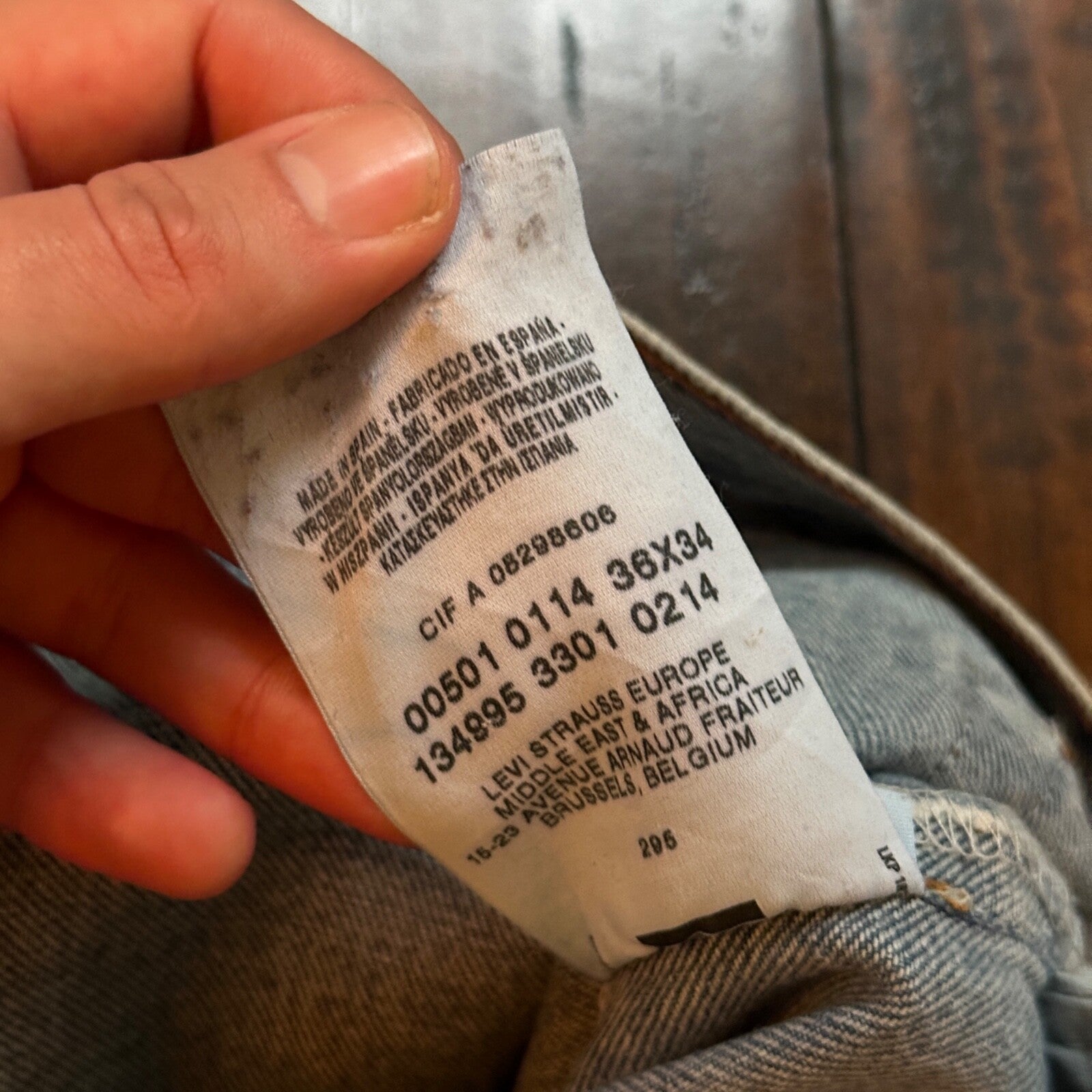 Levis 501 Vintage Y2K Straight Leg XX 2000s Jeans 36x34 Light Wash Act 33x33