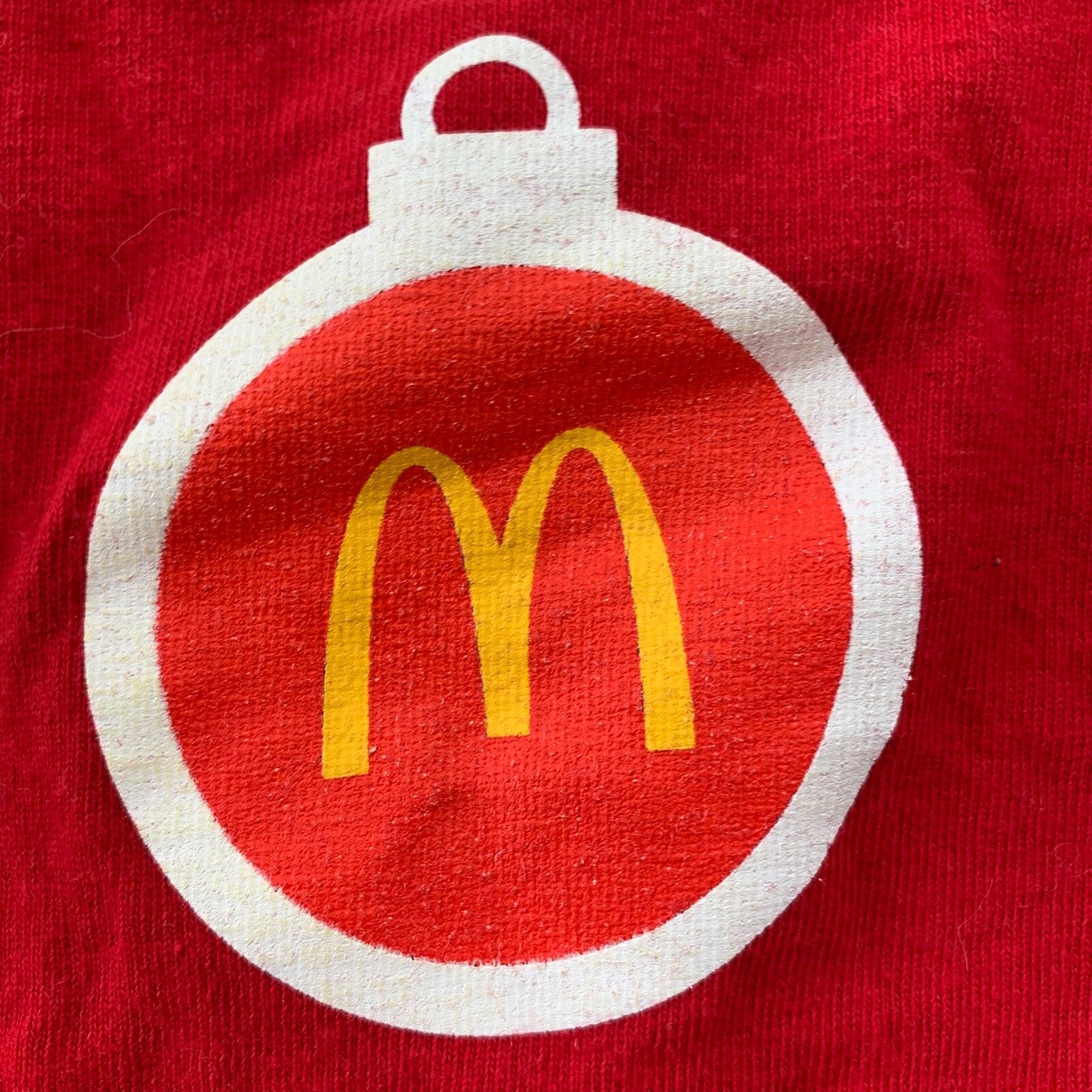 McDonalds Employee Y2K Vintage Style T Shirt Promo Food USA Christmas Holiday