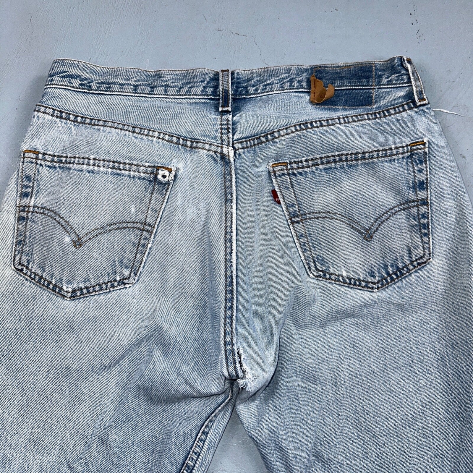 Levis 501 Vintage 90s USA XX Straight Leg Jeans Blue Light Wash 34x34 Act 32x32