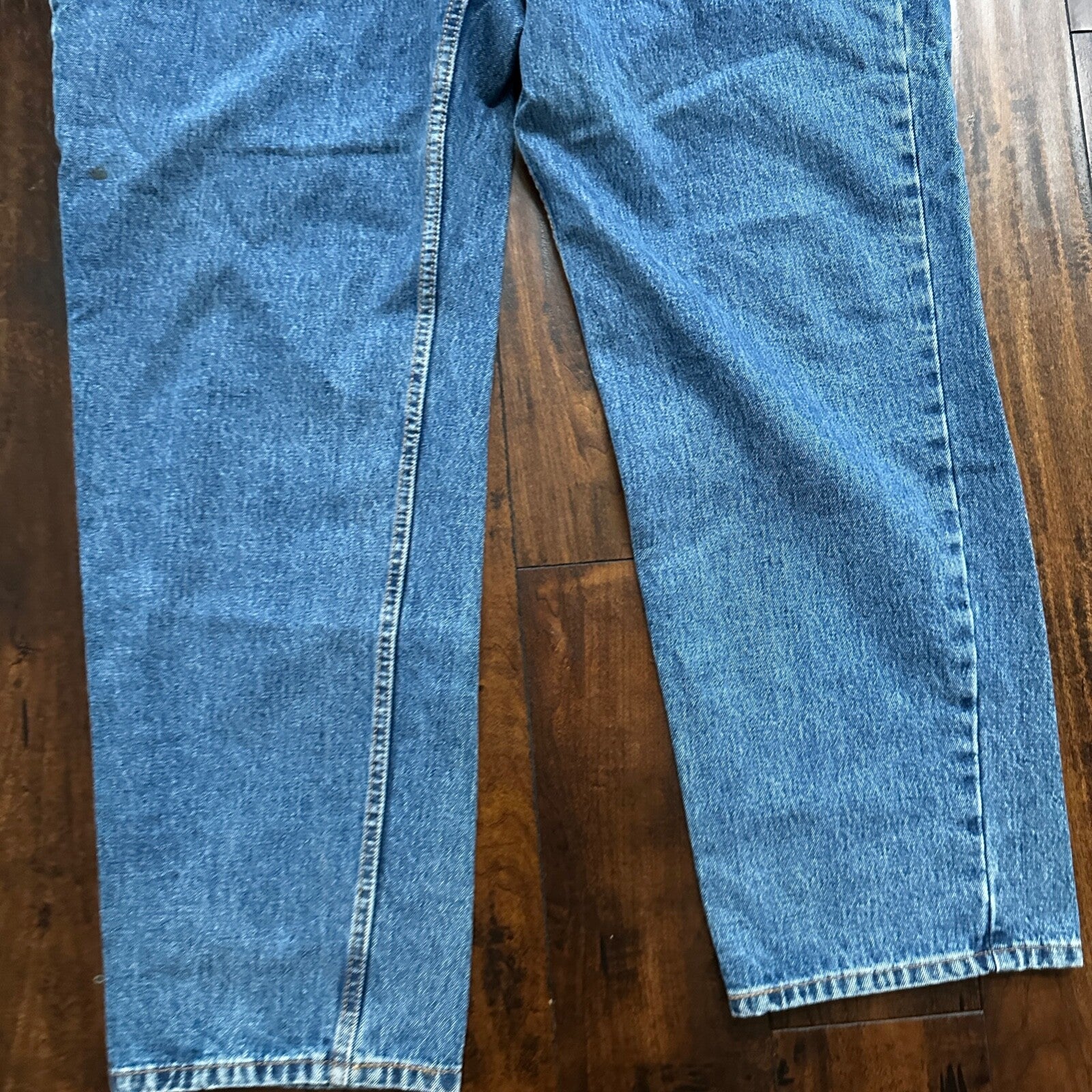 Levis 550 Denim Jeans Relaxed Fit Tapered Leg 42x32 Act 42x31 Med Wash