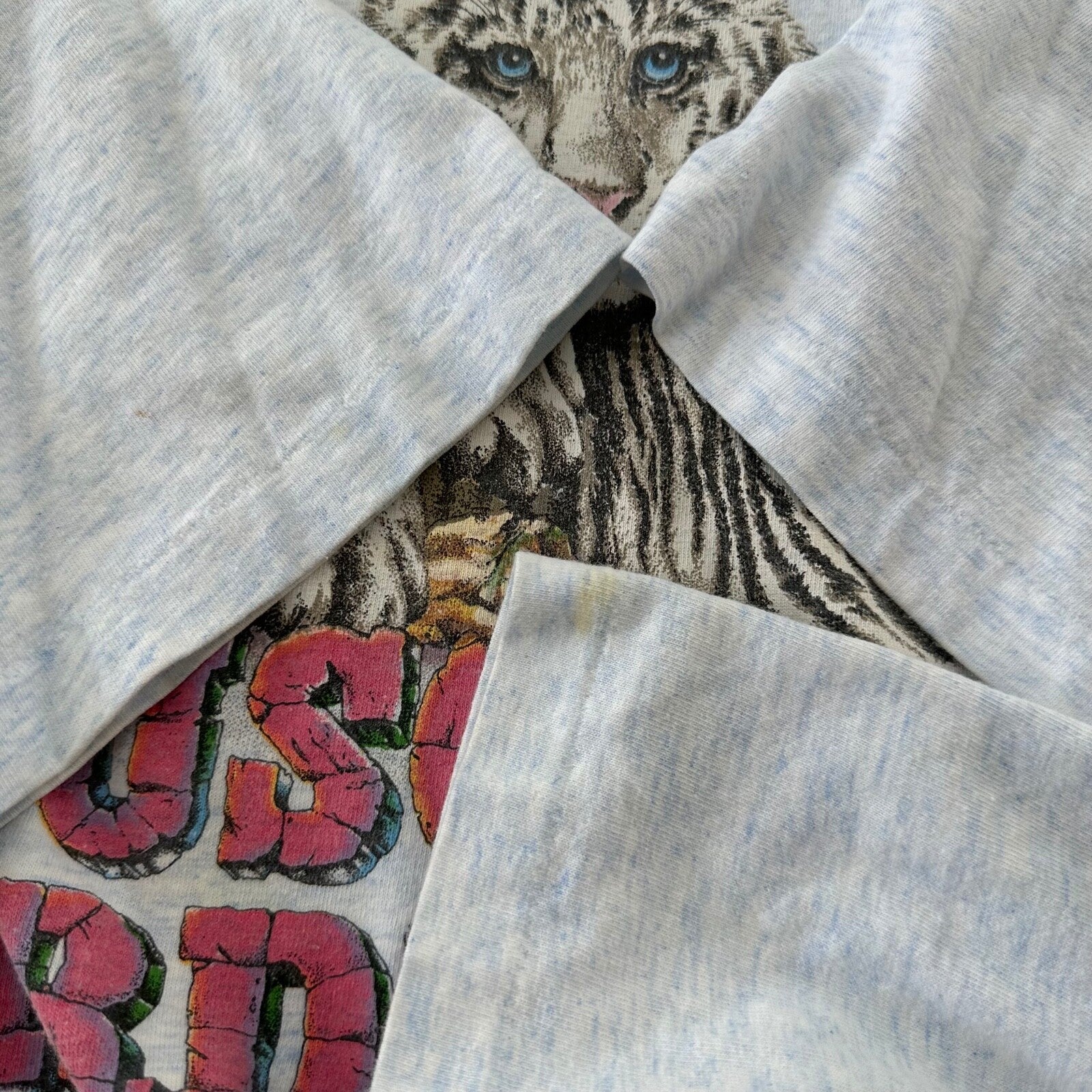 Busch Gardens White Tigers Vintage T Shirt Animals Cats Love Cute Rap Single T