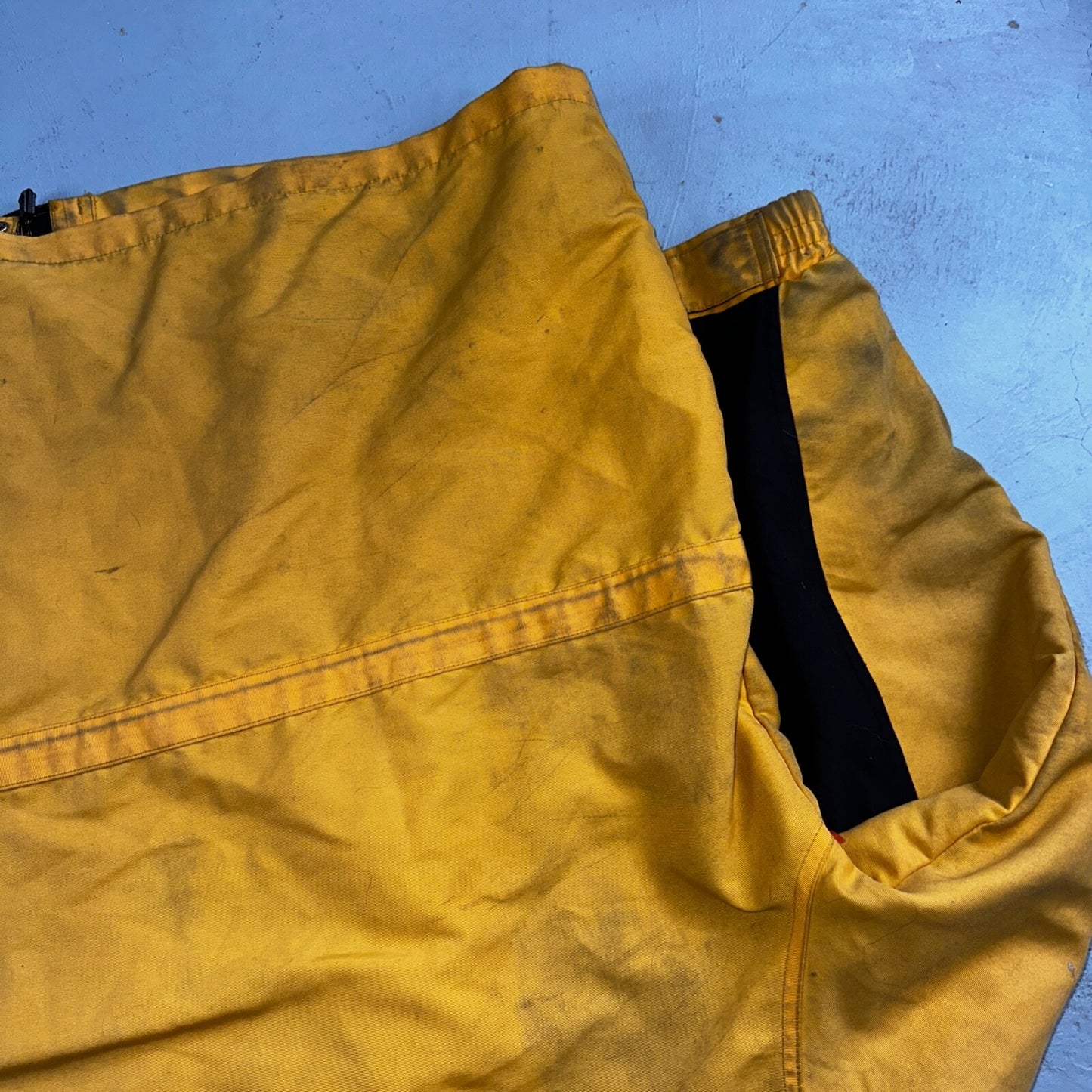 Carhartt C48 YLW Workwear Jacket Stains Mesh Lined Full Zip Hooded XL Yellow