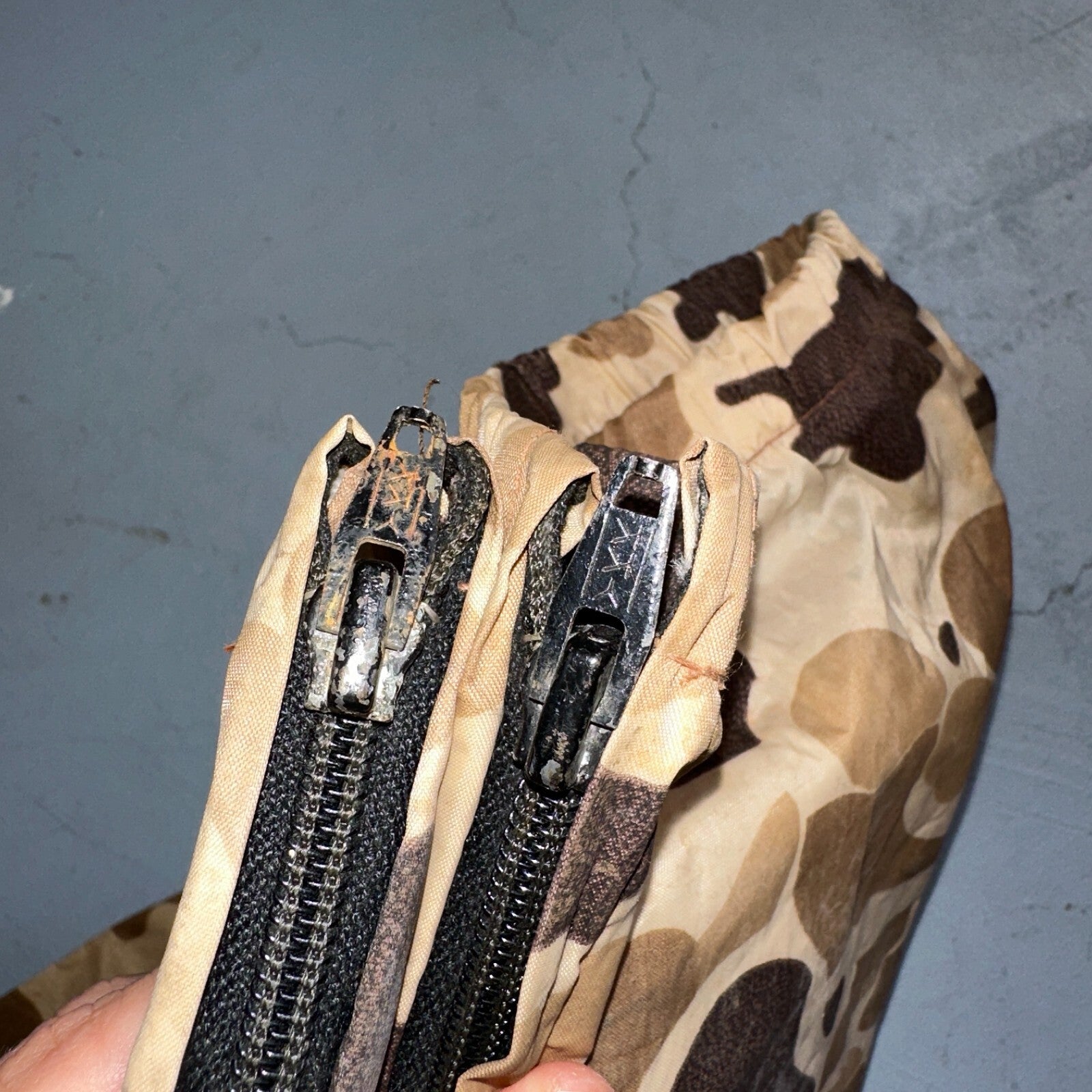 Columbia 1970s VTG Mens Size Large Duck Camo Nylon Rain Pants 70s Rare Black