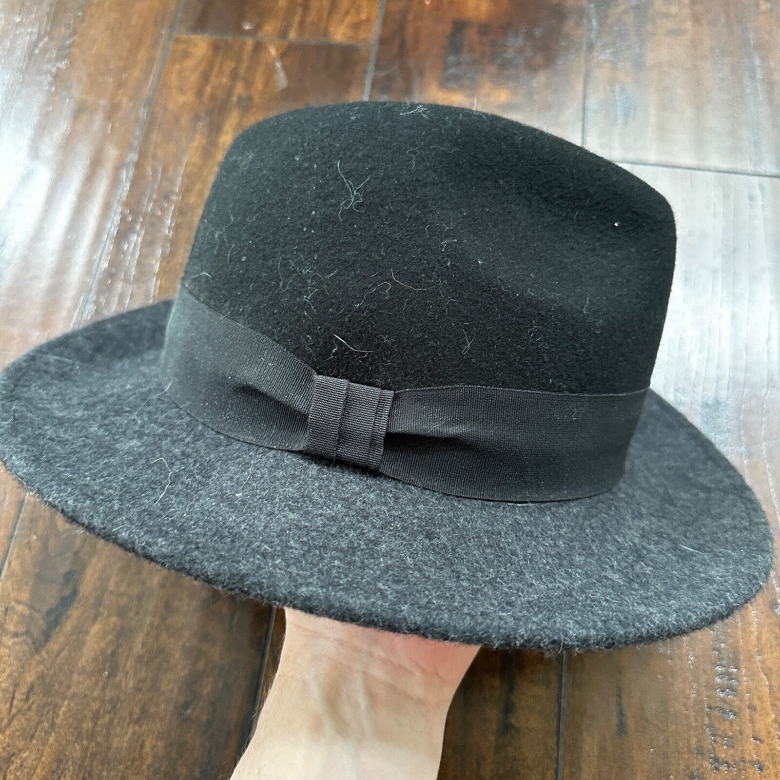 FOREVER 21 Fedora Hat Women's M/L 100% Wool Black Felt Wide Brim Cap