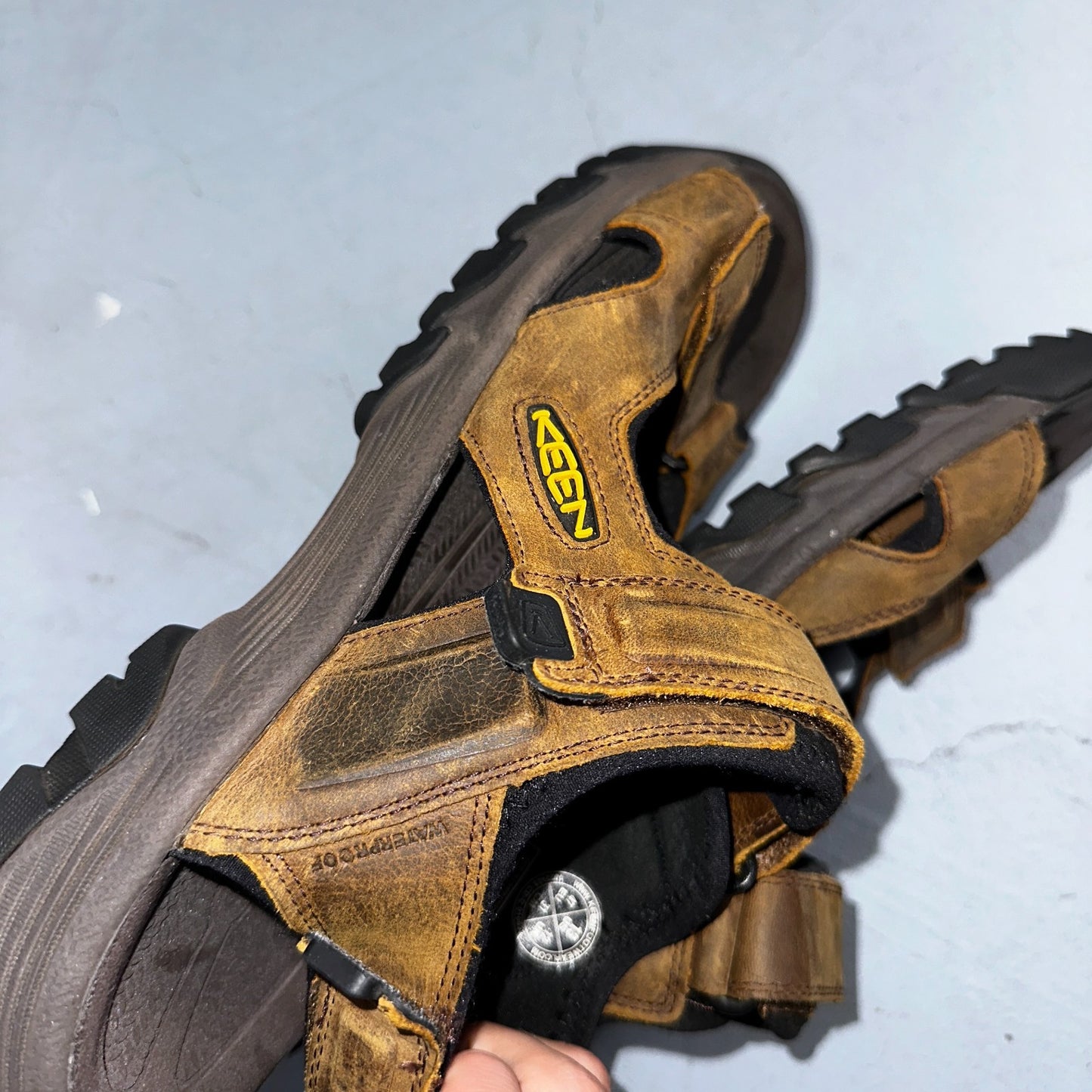 Keen US Mens Size 13 M Targhee III Open Toe Adjustable Waterproof Sandal Brown