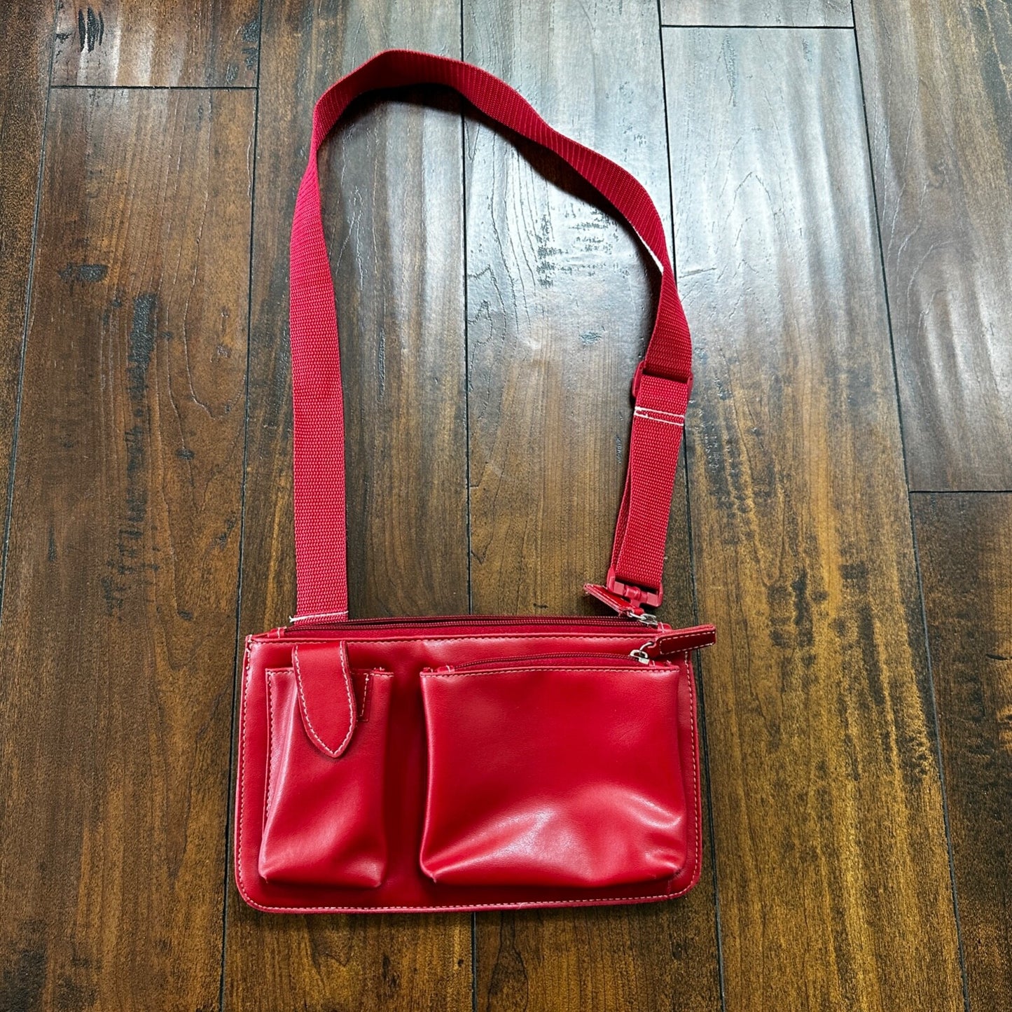 Women’s Crossbody Bag Medium Pockets Purse RED Color VTG 1980s 80s