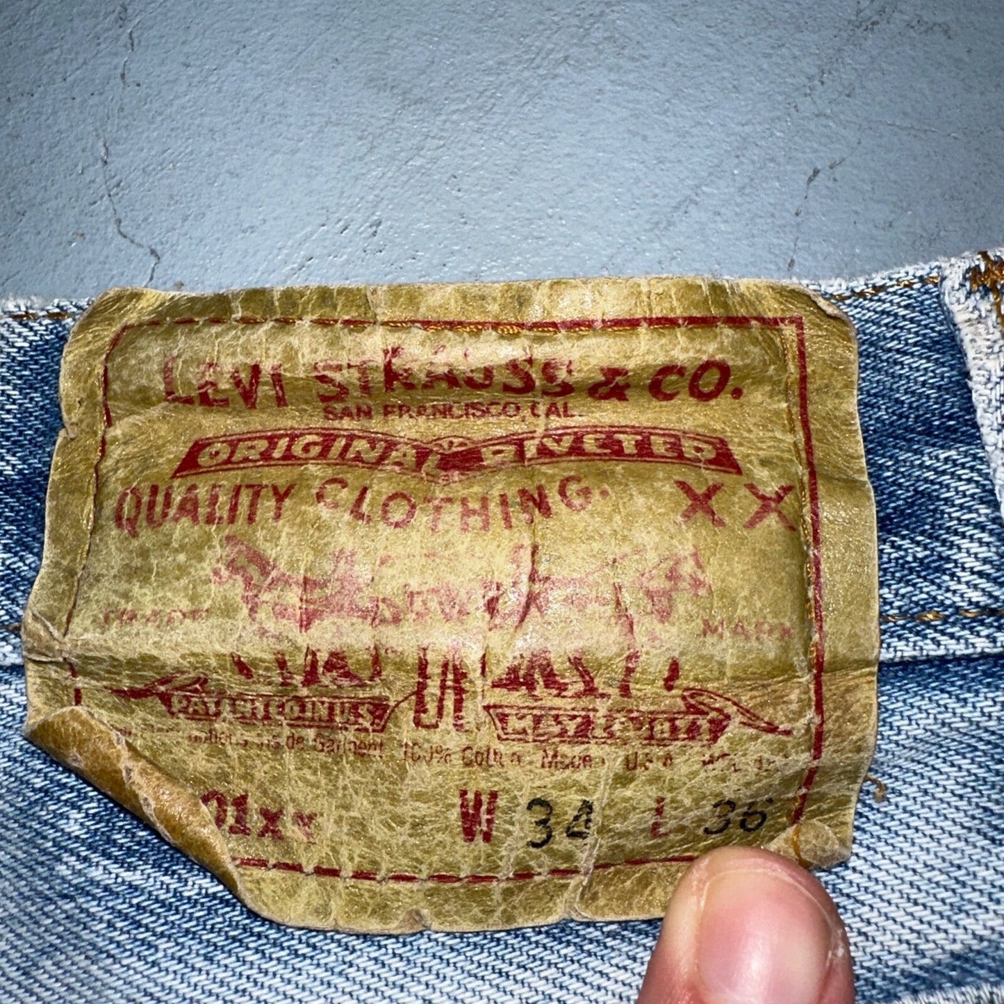 Levis 501 Vintage 90s USA XX Straight Leg Jeans Blue Light Wash 34x36 Act 32x32