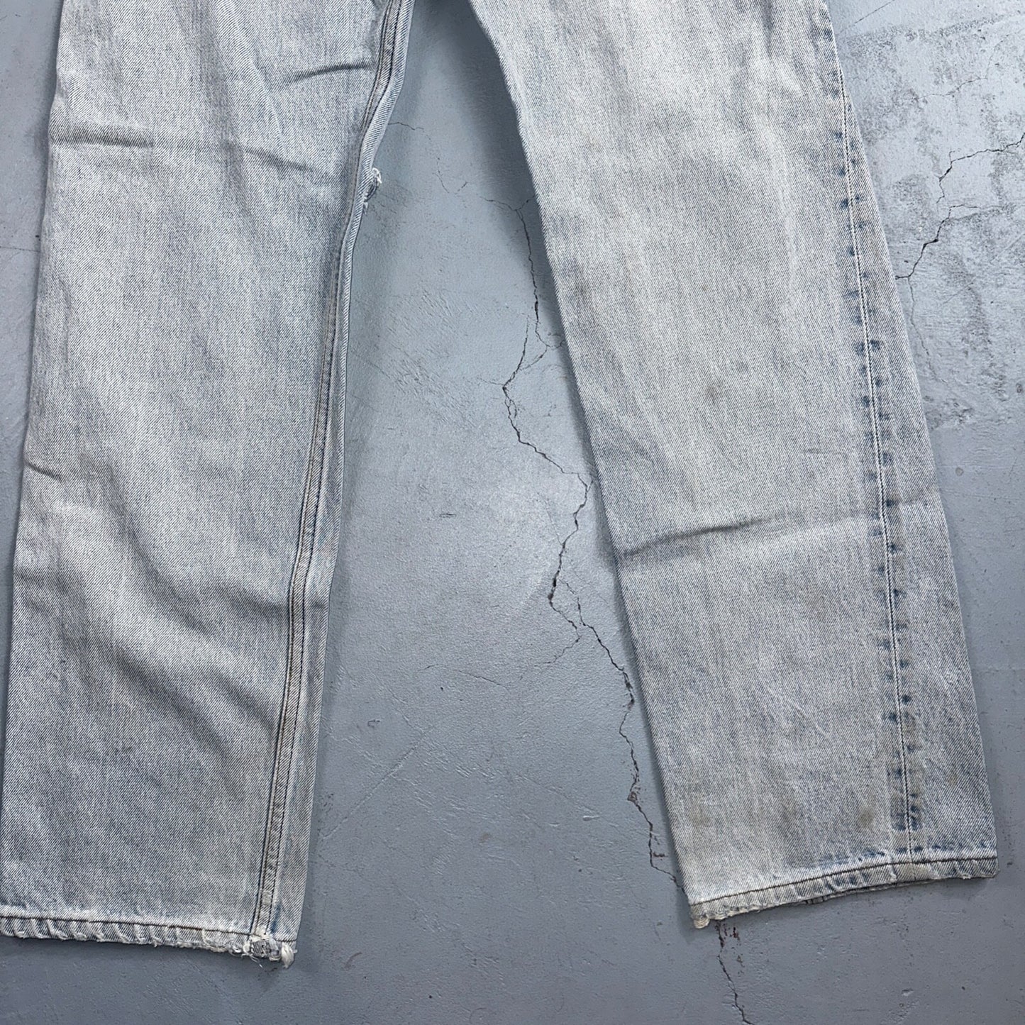 Levis 501 Vintage 90s USA XX Straight Leg Jeans Blue Light Wash 34x36 Act 31x32