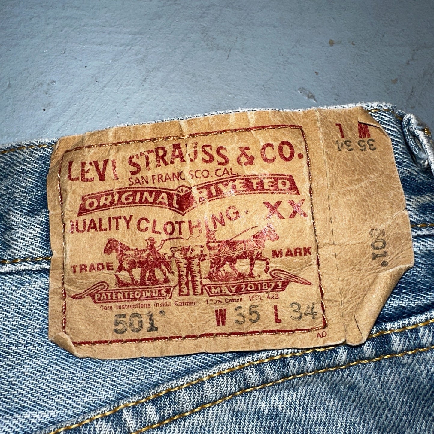 Levis 501 Vintage Y2K XX Straight Leg Jeans Blue Light Wash 35x34 Act 34x34