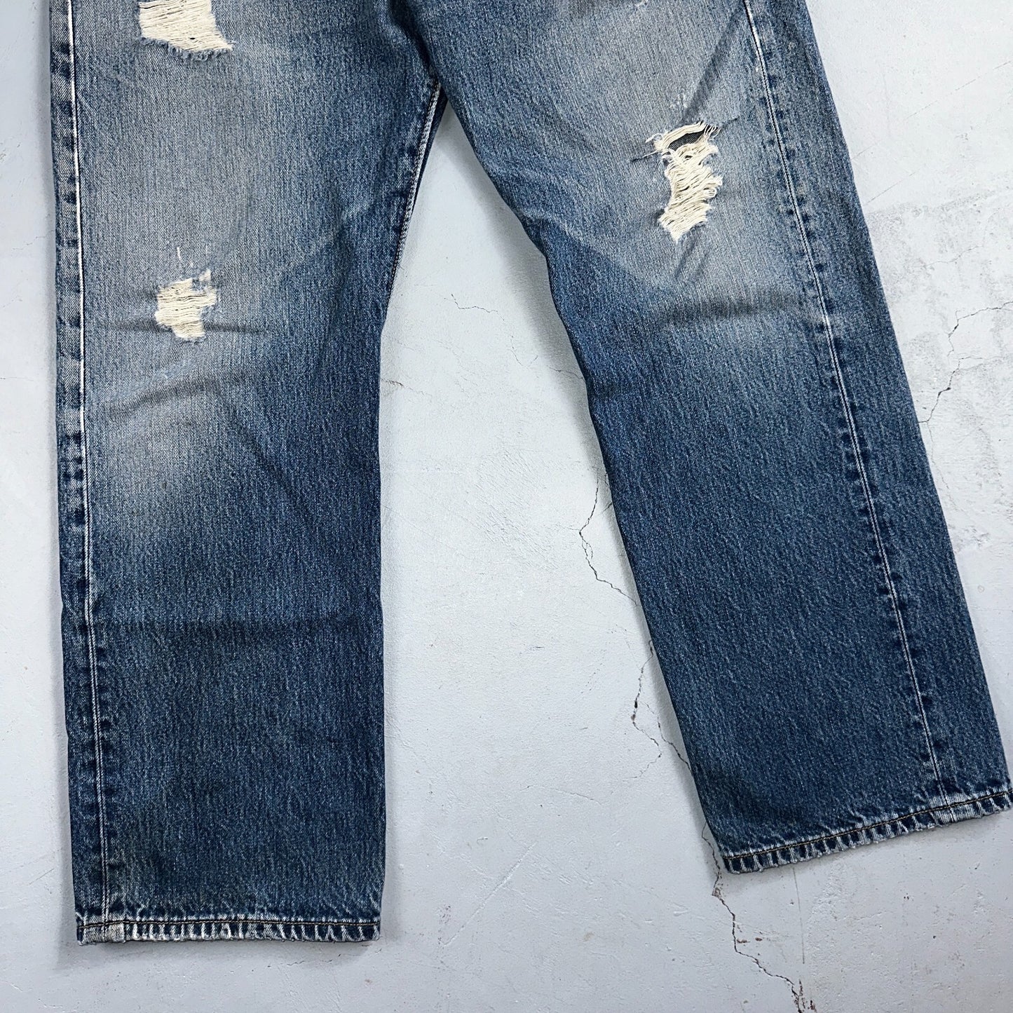 Levis 501 Vintage Y2K Mexico Straight Leg Jeans 36x29 90s Med Wash Act 35x28