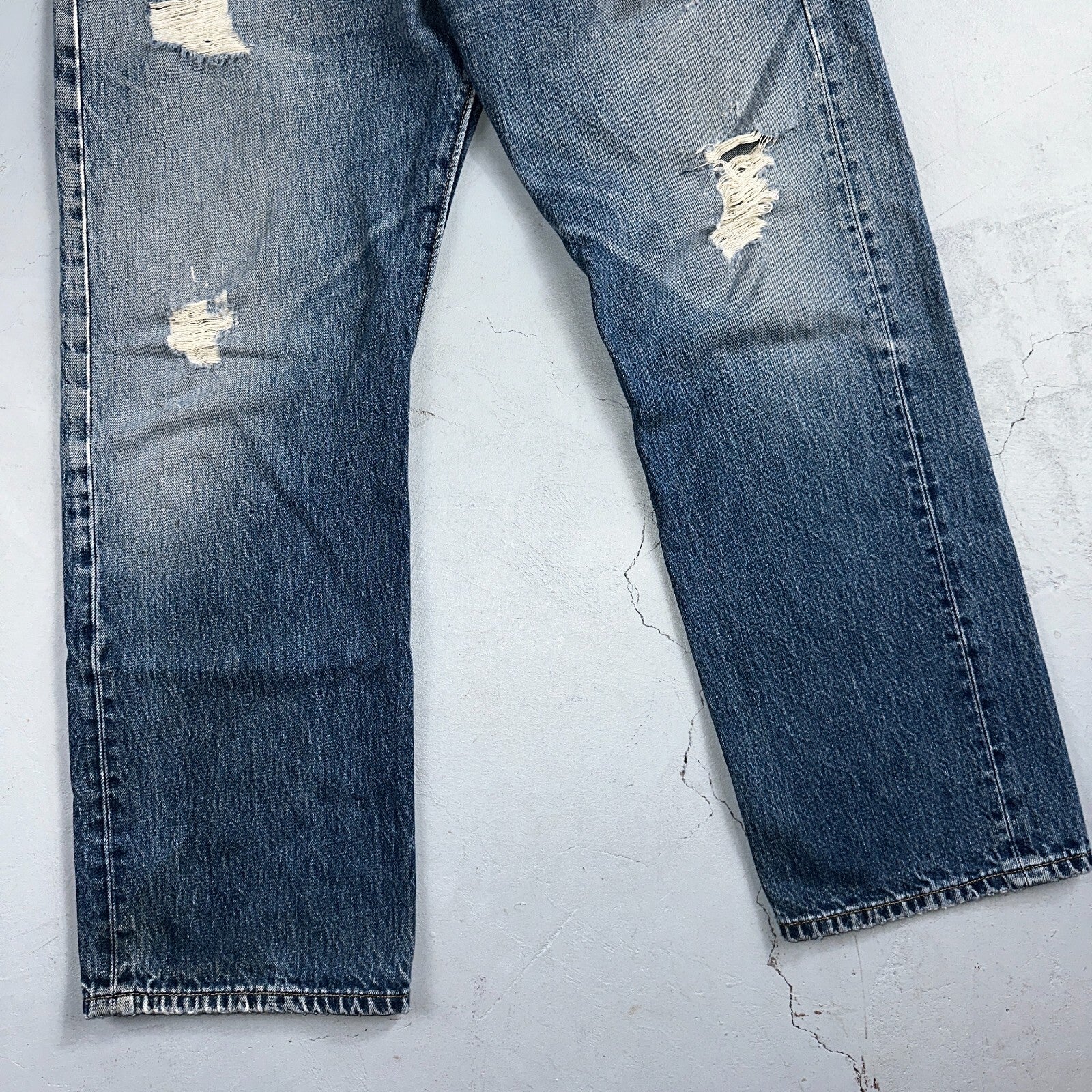 Levis 501 Vintage Y2K Mexico Straight Leg Jeans 36x29 90s Med Wash Act 35x28