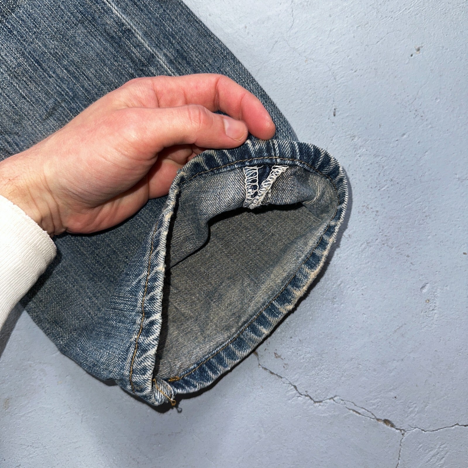 Levis 501 Vintage Y2K XX Straight Leg Jeans Blue Med Wash 33x34 Act 33x33