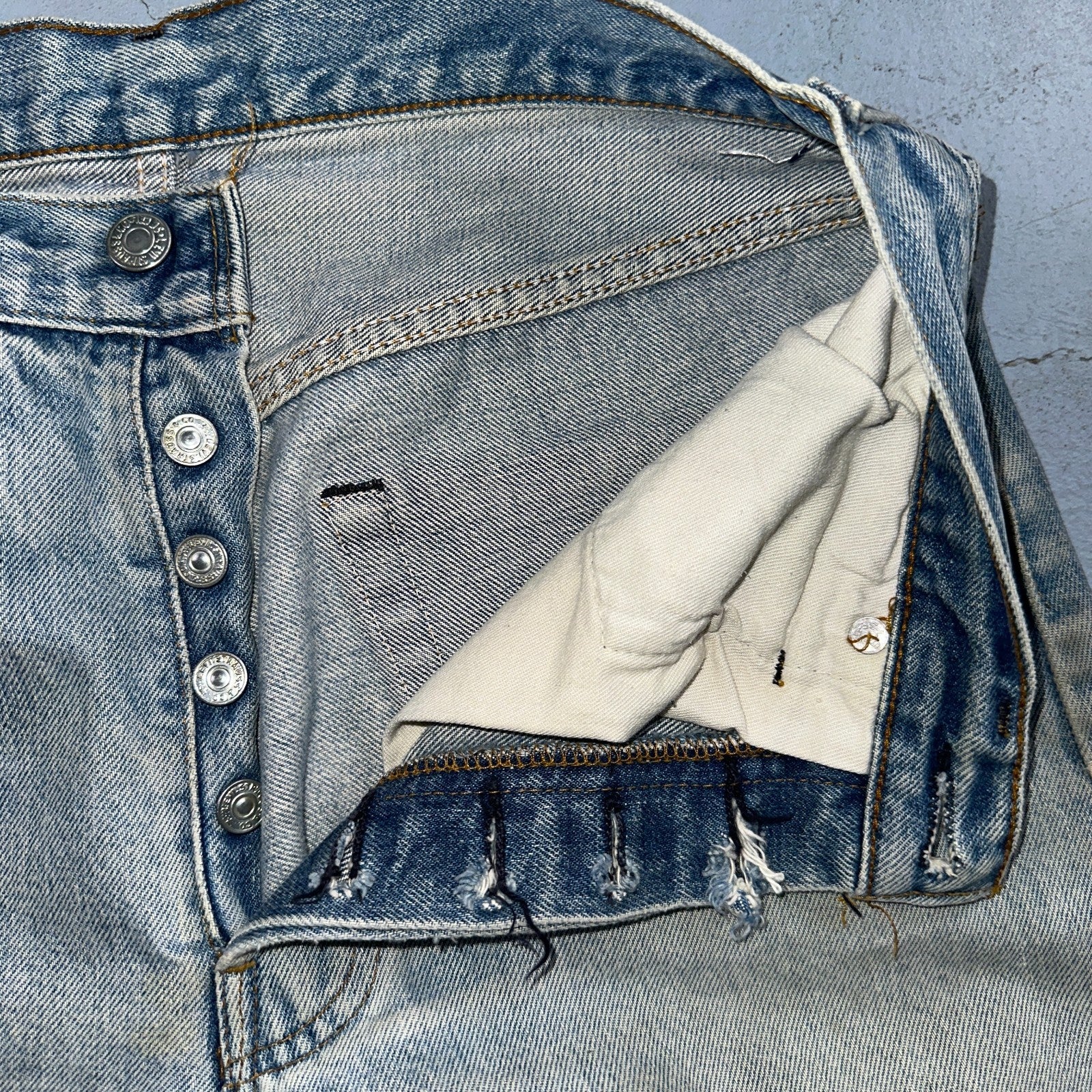 Levis 501 Vintage 80s Redline Selvedge USA XX Jeans Light Wash Worn Act 30x30