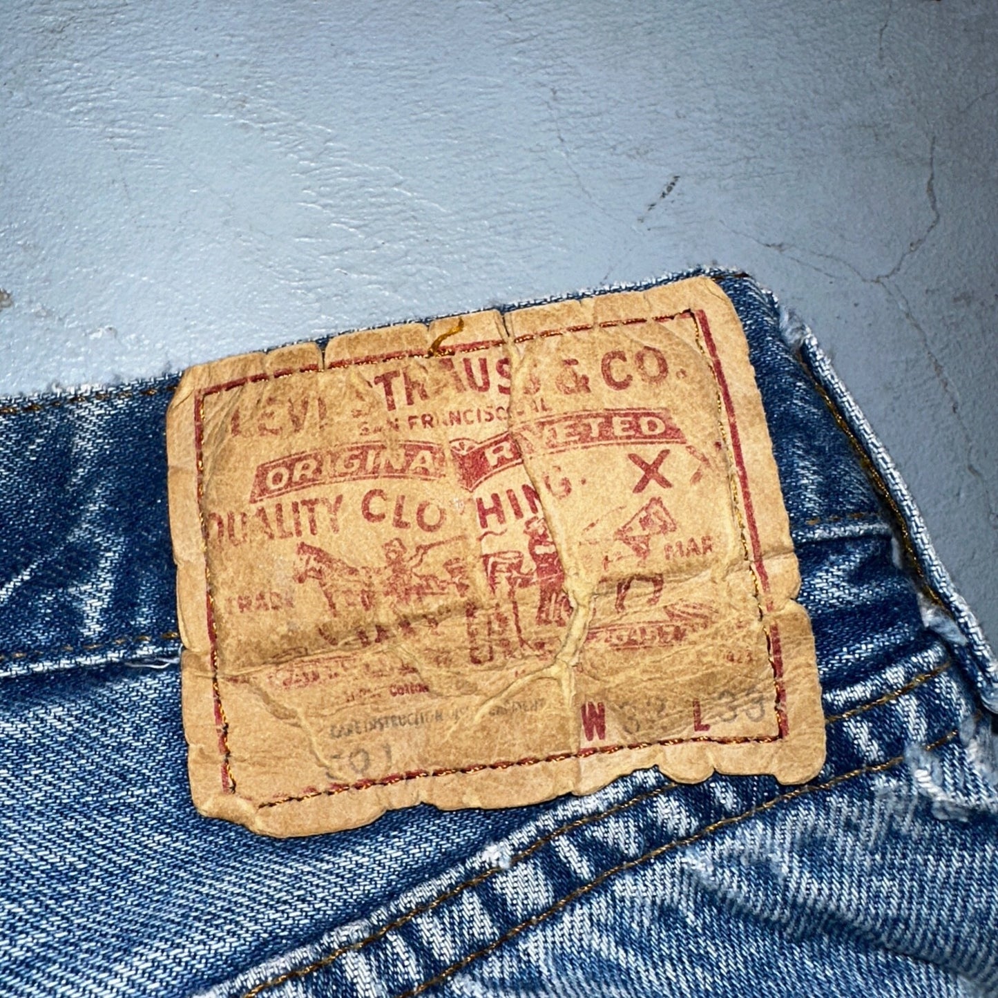 Levis 501 Vintage 80s Redline Selvedge USA XX Jeans Light Wash 32x33 Act 28x28