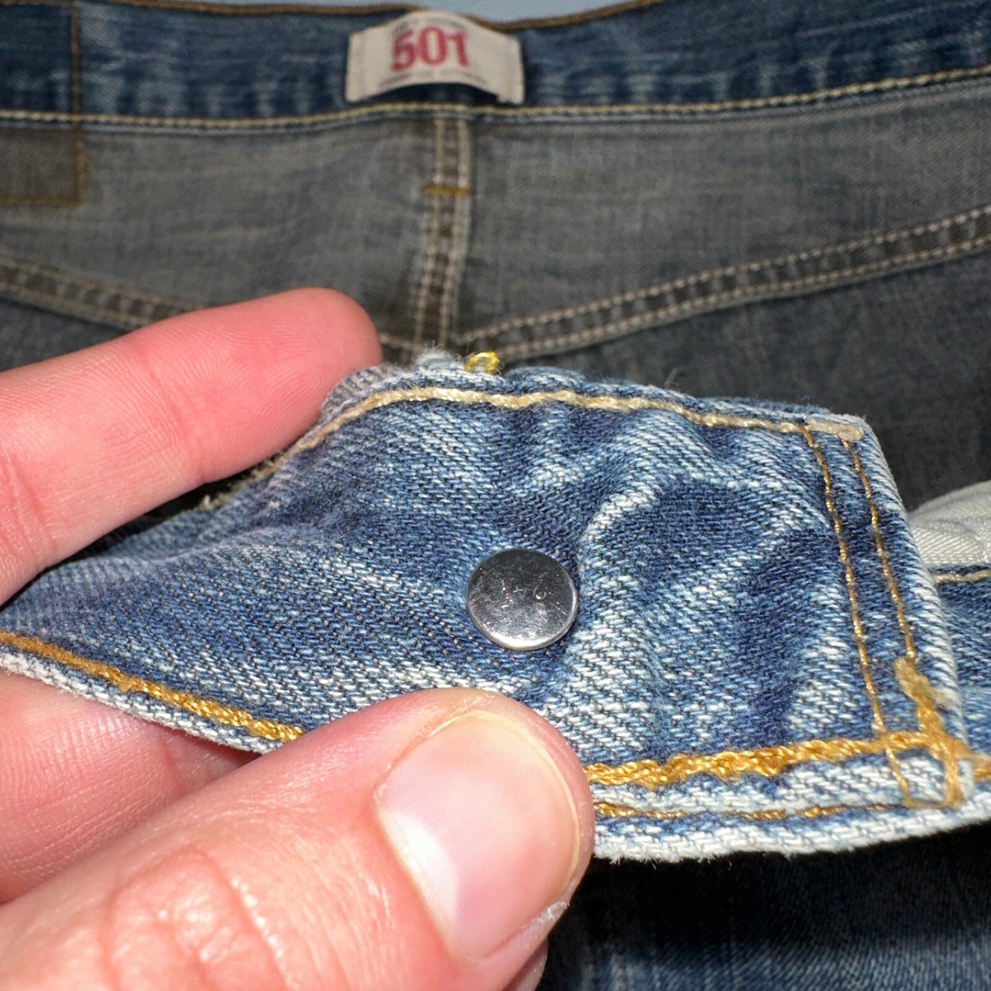 Levis 501 Vintage Y2K XX Straight Leg Jeans Blue Med Wash 33x34 Act 33x33