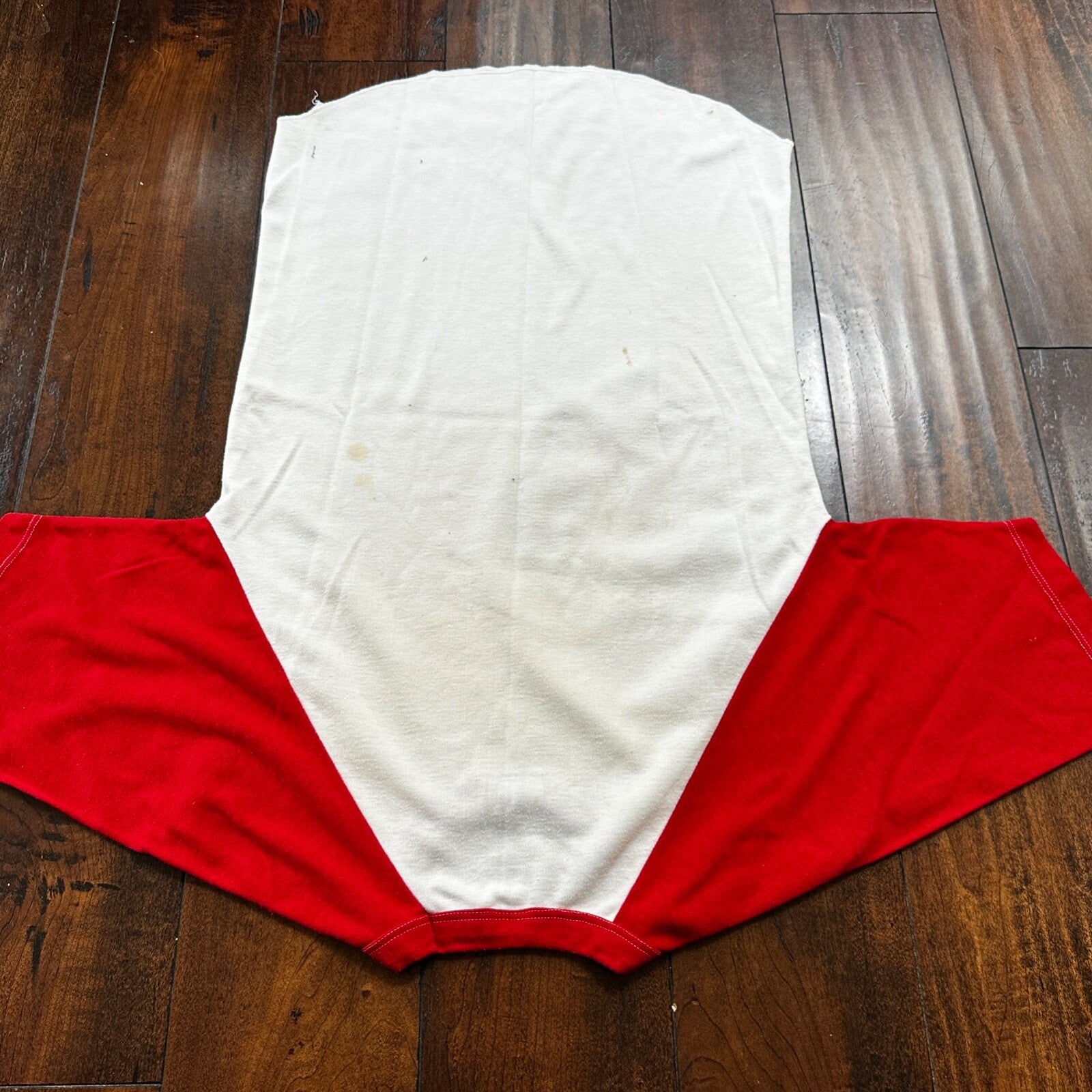 1980s Raglan Fish Vintage T Shirt 80s Red White Sports Travel USA Sun Hippie