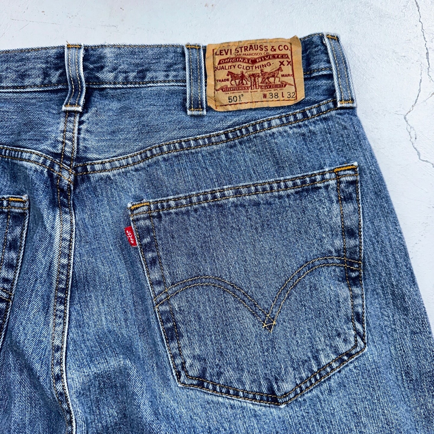 Levis 501 Vintage Y2K XX Straight Leg Jeans 38x32 Med Wash 2000s Act 35x30