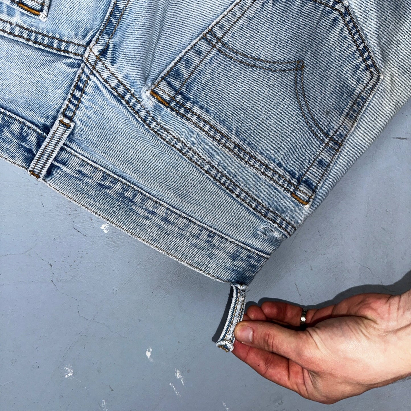 Levis 501 Vintage 90s USA XX Straight Leg Jeans Blue Light Wash 34x34 Act 32x32