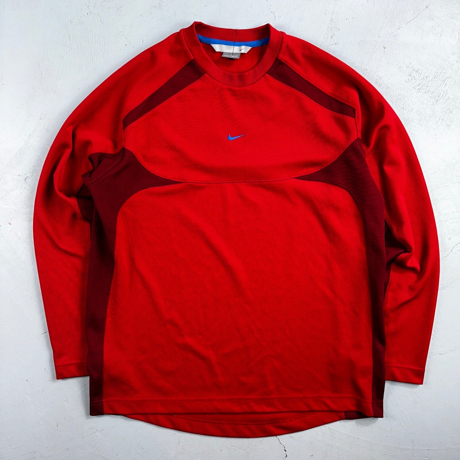 Nike Jersey Red Y2K Long Sleeve Center Swoosh VTG T Shirt Gym Sports Tonal 2000s