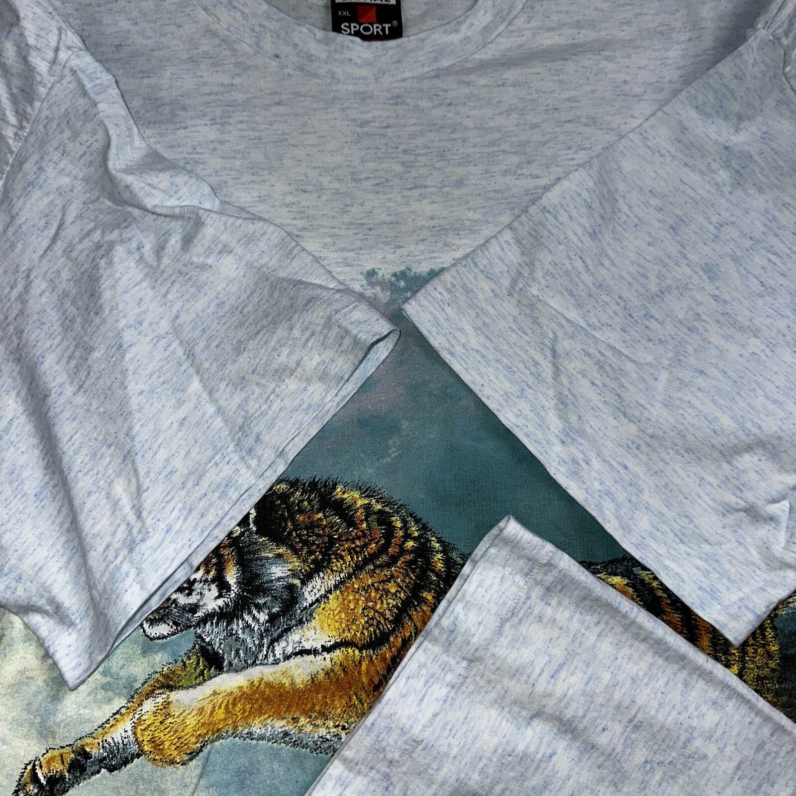 Tiger 90s AOP VTG T Shirt Front Back Nature Love Animals Stripes Single Stitch