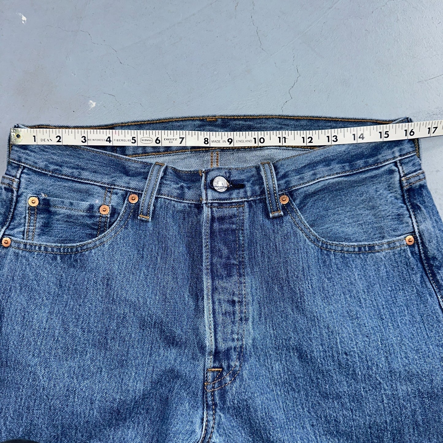Levis 501 Vintage Y2K XX Straight Leg Jeans 32x32 Med Wash 2000s Act 32x31