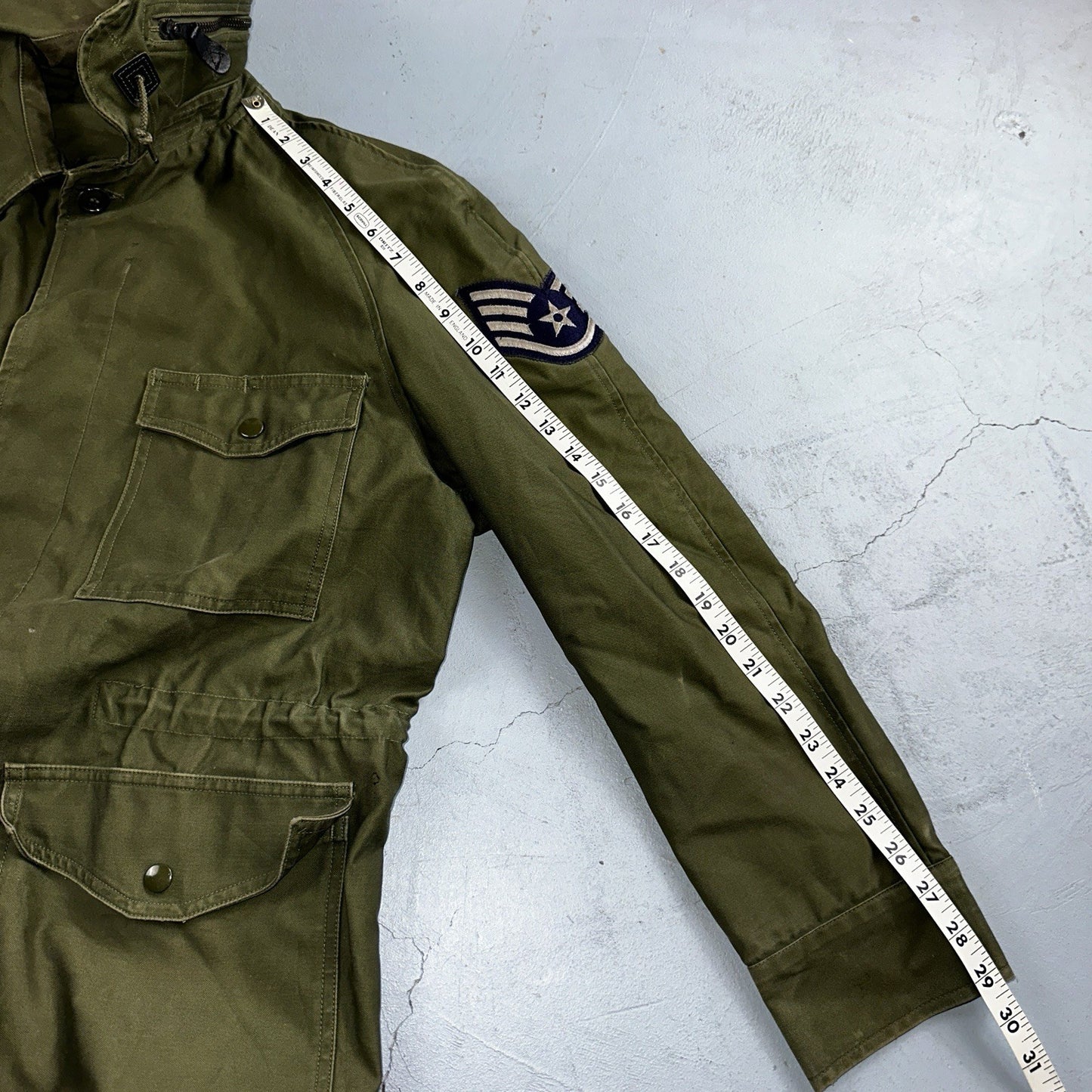 Vintage US Military OG-107 Cotton Sateen Wind  Jacket Small Regular 1961 Patches