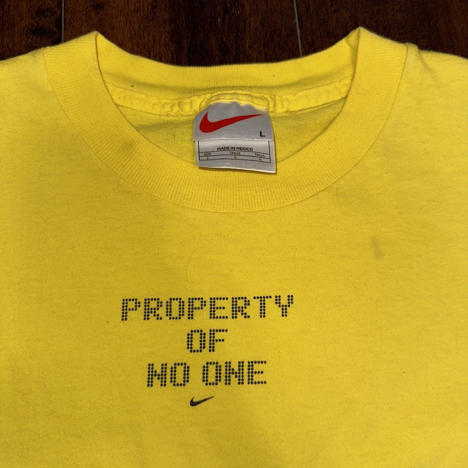 Nike Property Of No One Center Swoosh 90s Yellow Vintage T Shirt LGBTQ Hype Rap