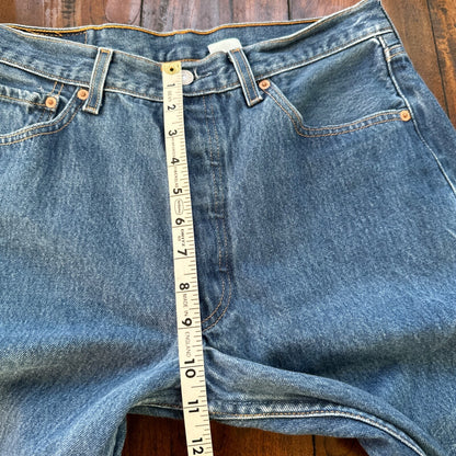 VTG Levis 501 XX Button Fly 90s Y2K Jeans Denim Straight Capri 34x30 Act 31x25