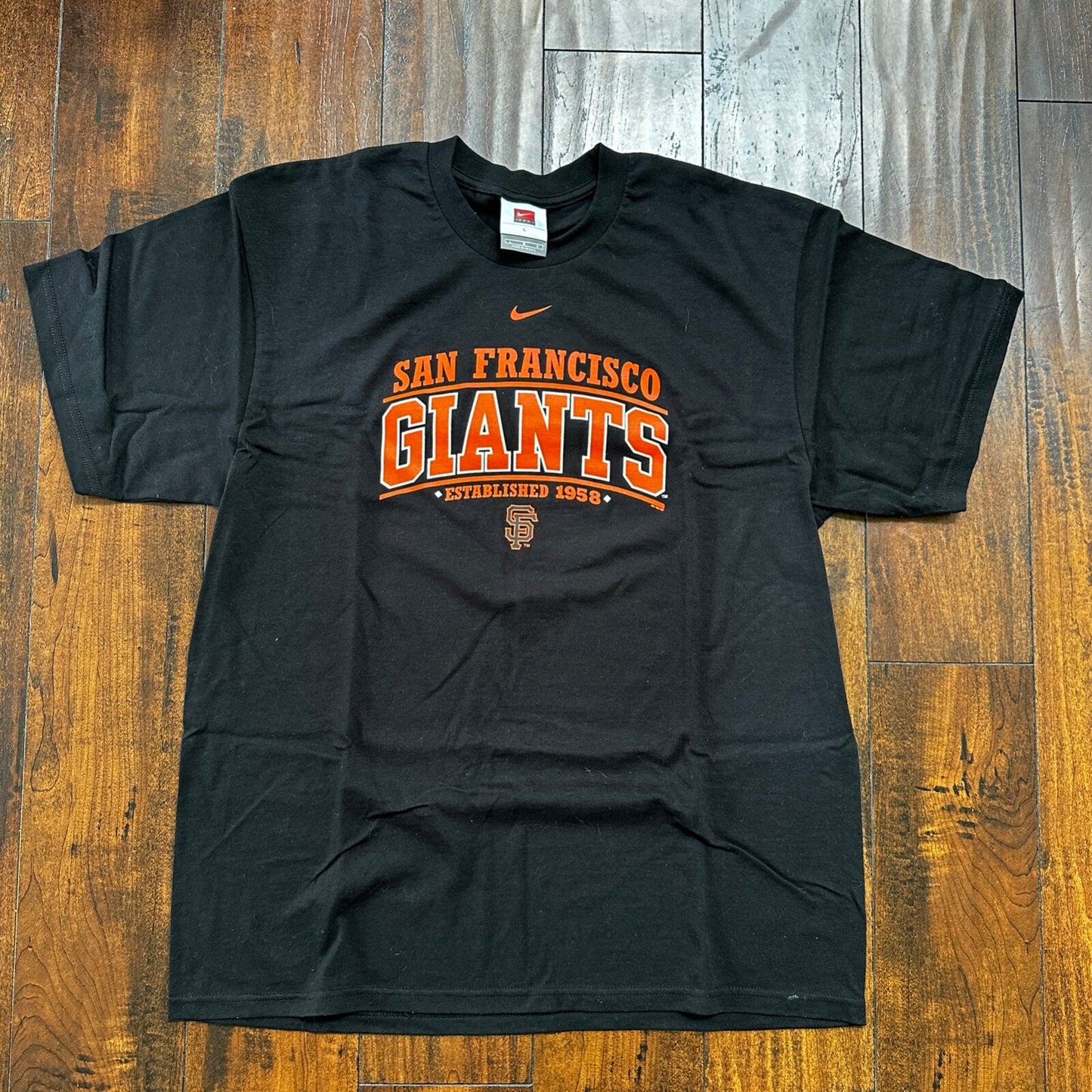 Nike Center Swoosh Giants San Francisco VTG T Shirt Black Y2K Orange Big Logo