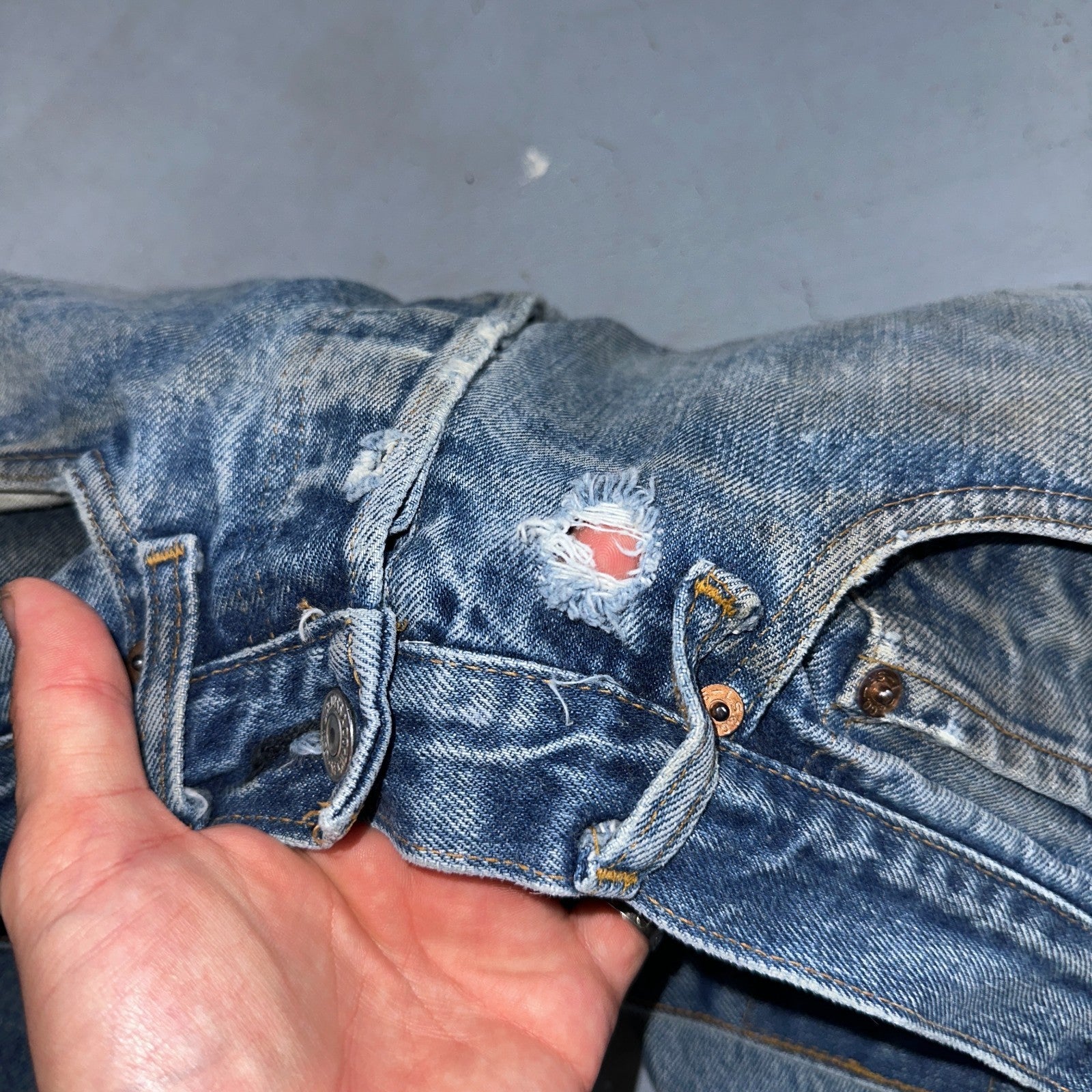 Levis 501 Vintage 80s Redline Selvedge USA XX Jeans Light Wash 32x31 Act 29x27