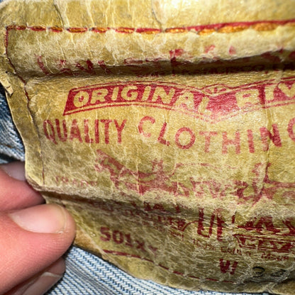 Levis 501 Vintage 90s USA XX Straight Leg Jeans Blue Light Wash 34x36 Act 32x32