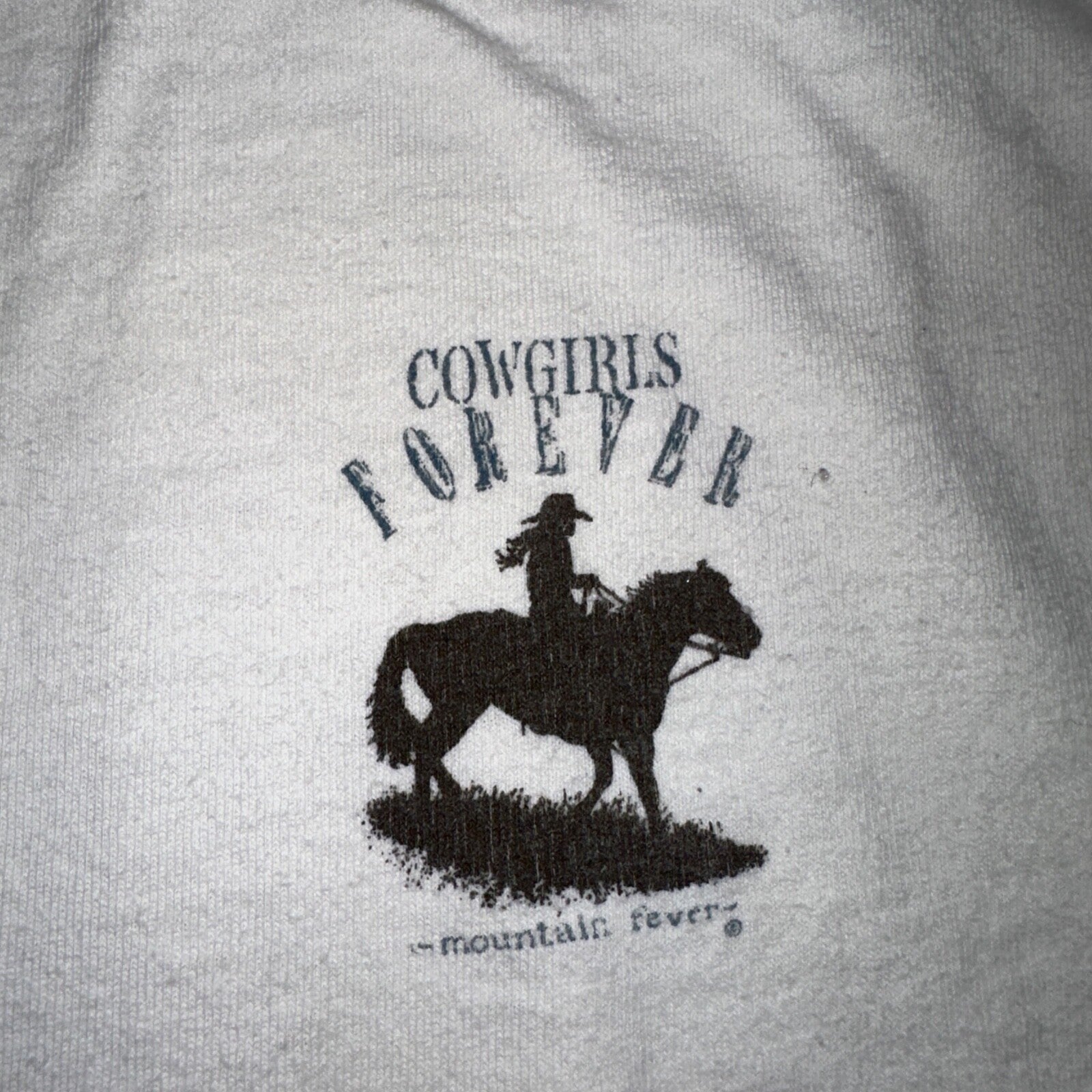 Cowgirls Forever Y2K VTG T Shirt Horses Mountain Fever Cool Country Music