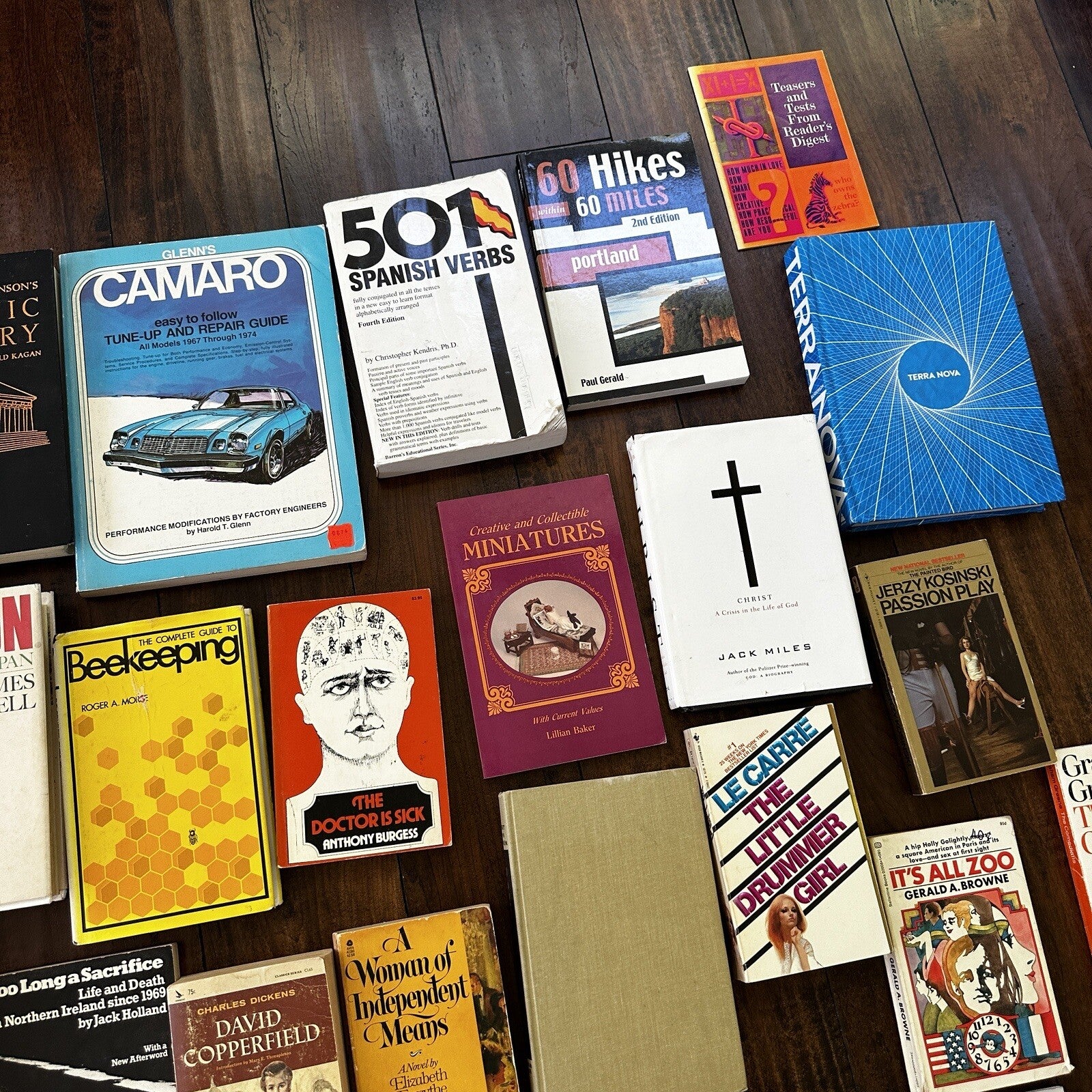 Lot 36 Cool Old Vintage Antique Rare Hardcover Random Books Green Coffee Table