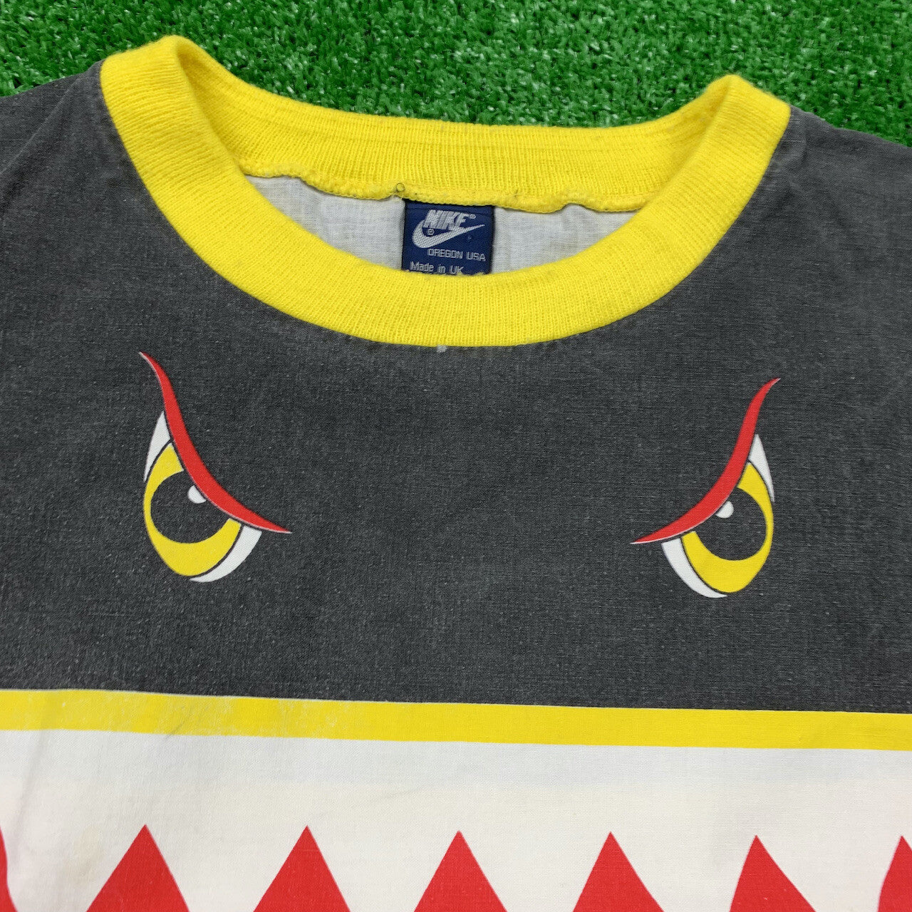 Nike Vintage Sweatshirt Mens T Shirt Sharks Crewneck AOP Basketball Jordan RARE