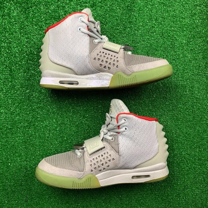 2012 Nike Air Yeezy 2 Platinum Sz 8.5 Kanye West 100% Authentic Rare Vintage OG