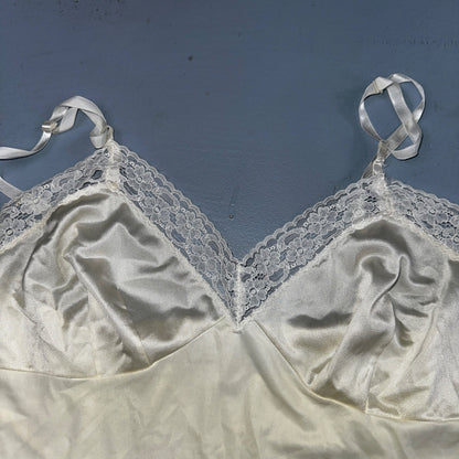 VTG Vanity Fair Lingerie Slip Dress Sleepwear Full Sweep Nightgown Lace Lot 2