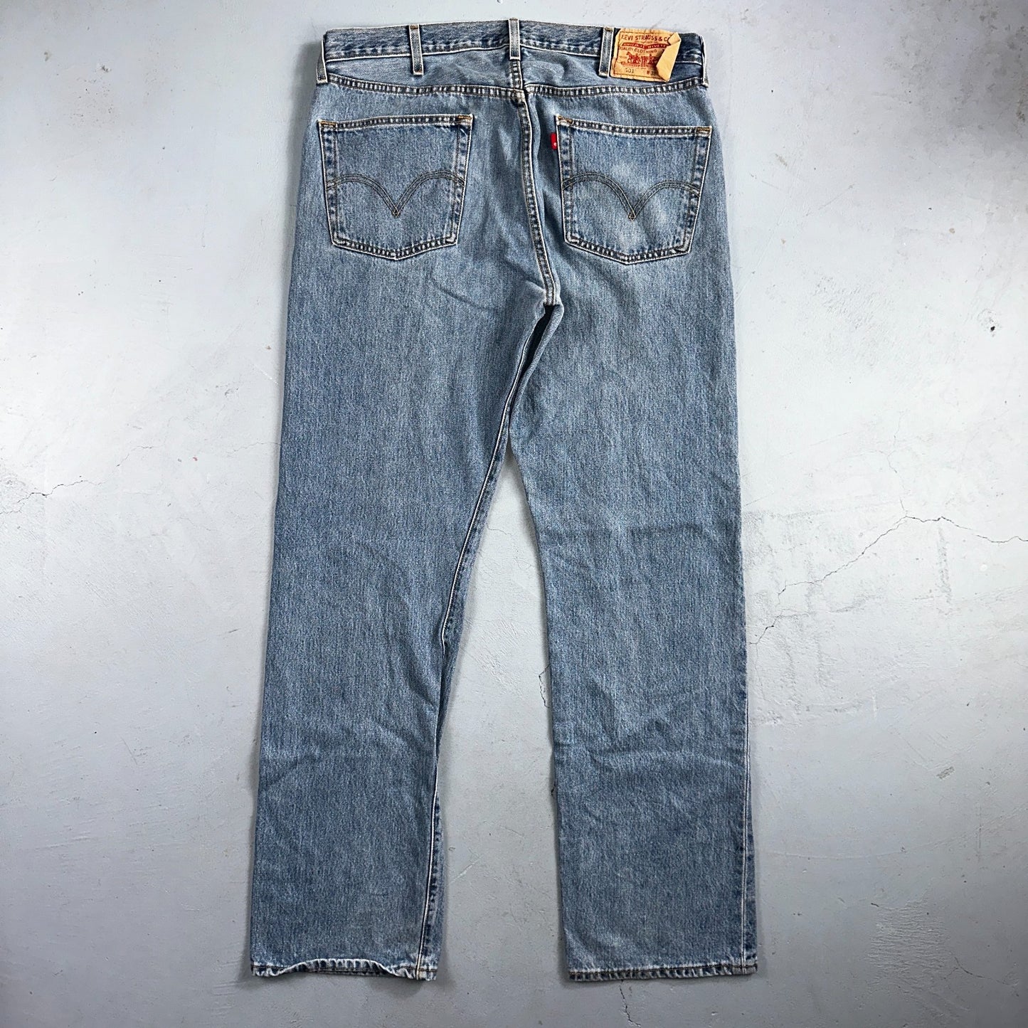 Levis 501 Vintage Y2K 90s XX Straight Leg Jeans Blue Light Wash 38x34 Act 37x34