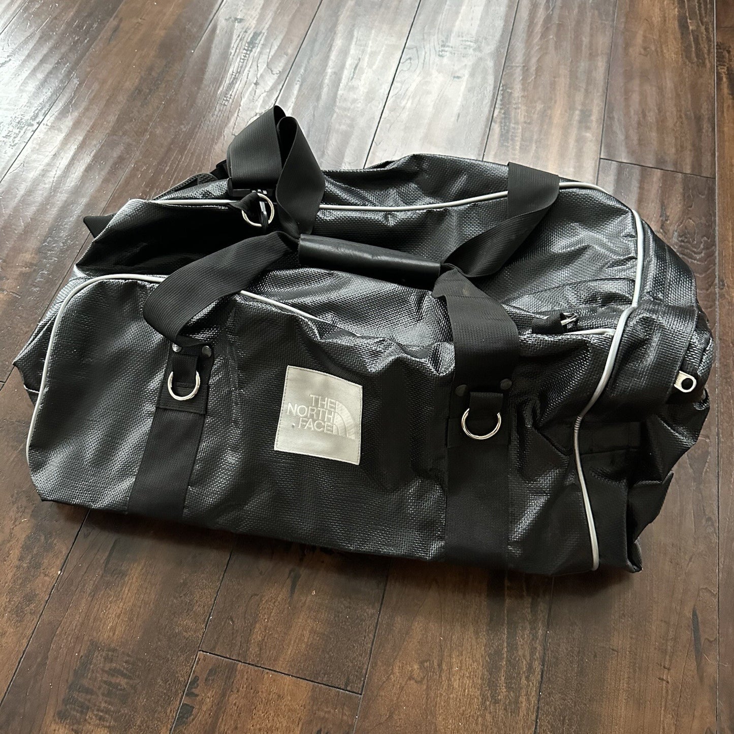 VTG North Face SKI Gear Duffle Gym Bag USA Made Leather Handle Rubber Coated 80s